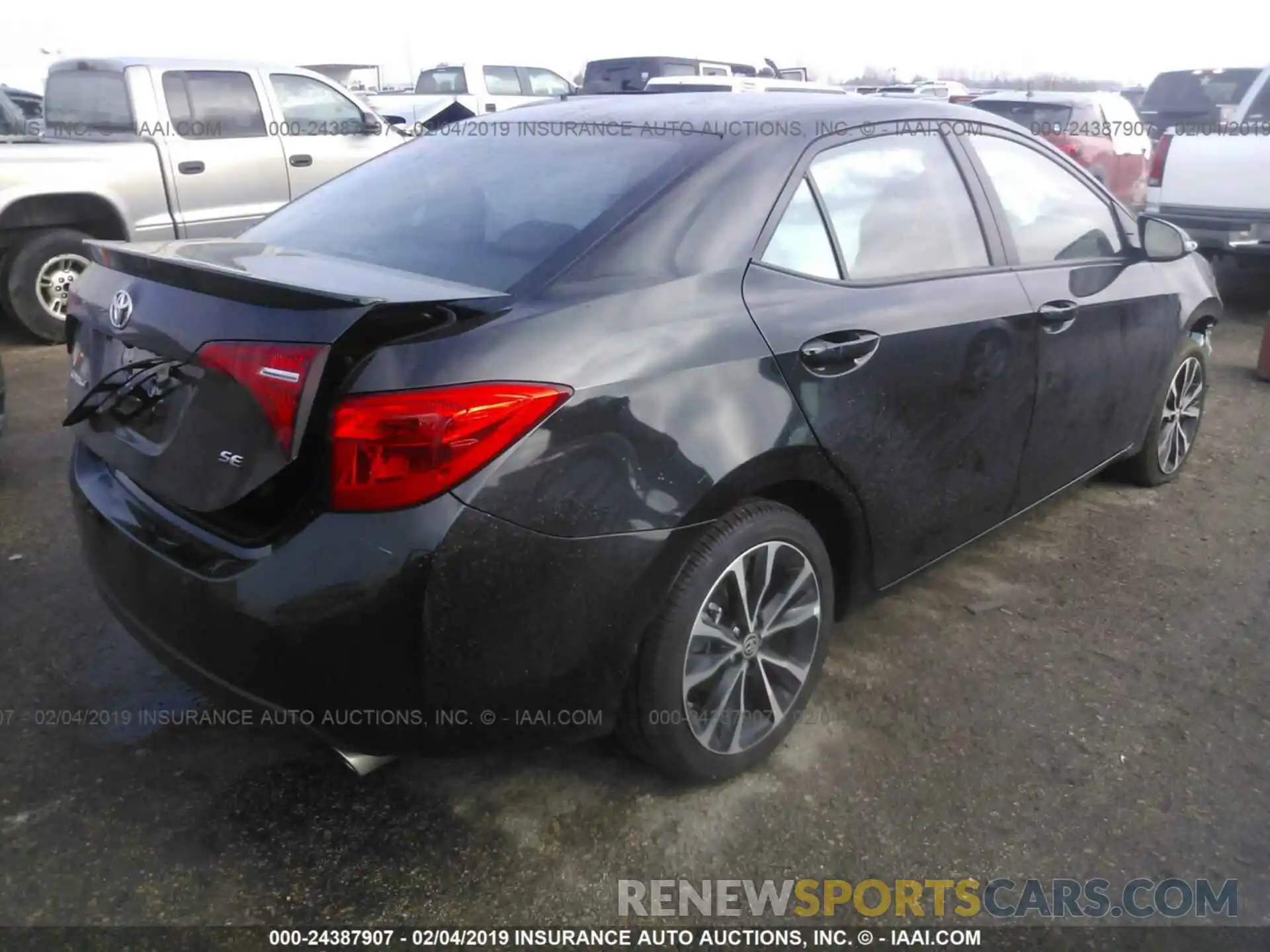 4 Photograph of a damaged car 5YFBURHE7KP913865 TOYOTA COROLLA 2019