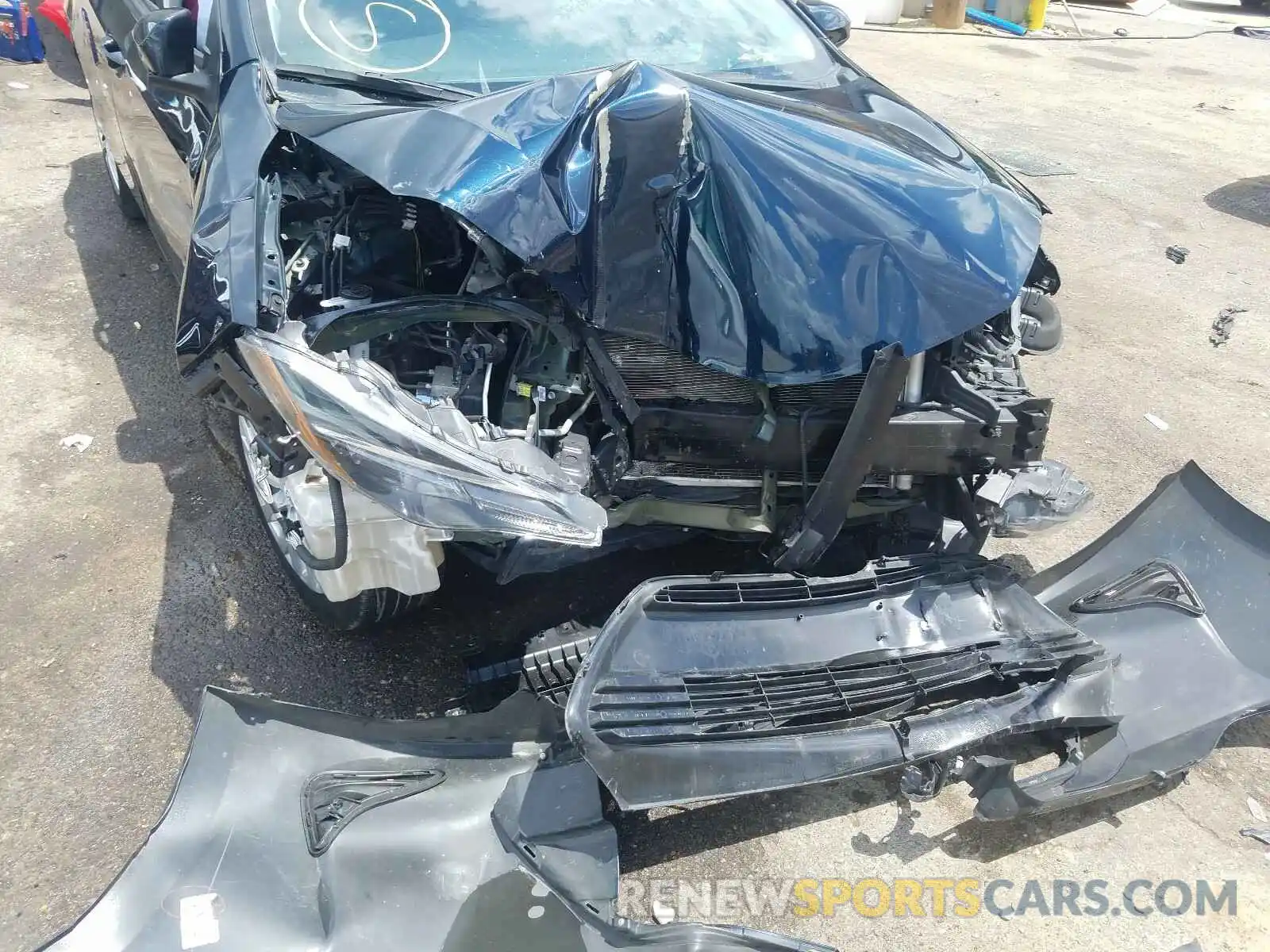 9 Photograph of a damaged car 5YFBURHE7KP915244 TOYOTA COROLLA 2019