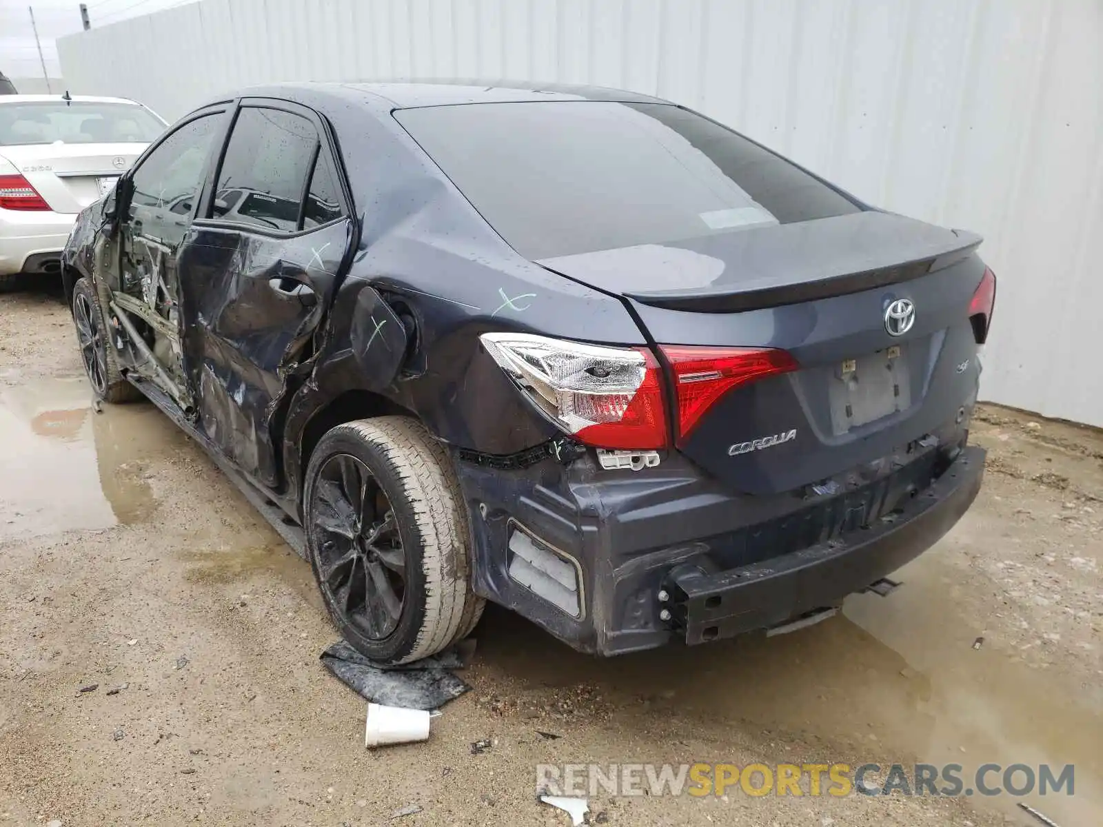 3 Photograph of a damaged car 5YFBURHE7KP915325 TOYOTA COROLLA 2019