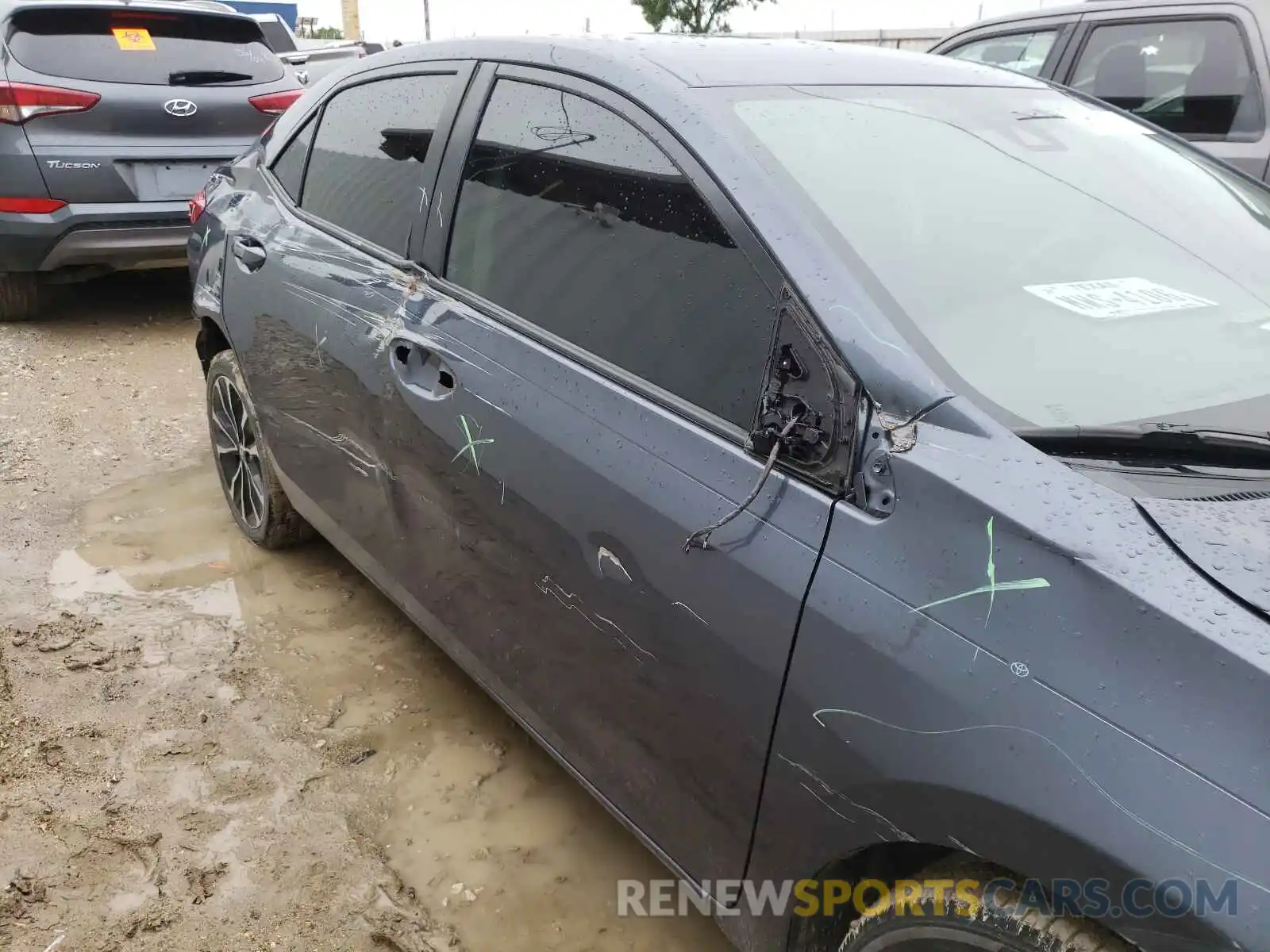 9 Photograph of a damaged car 5YFBURHE7KP915325 TOYOTA COROLLA 2019