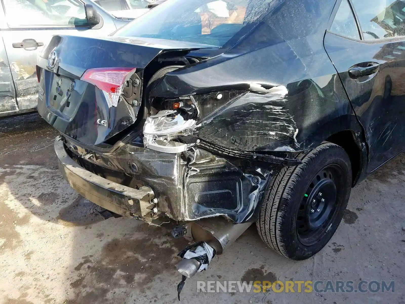 9 Photograph of a damaged car 5YFBURHE7KP916135 TOYOTA COROLLA 2019