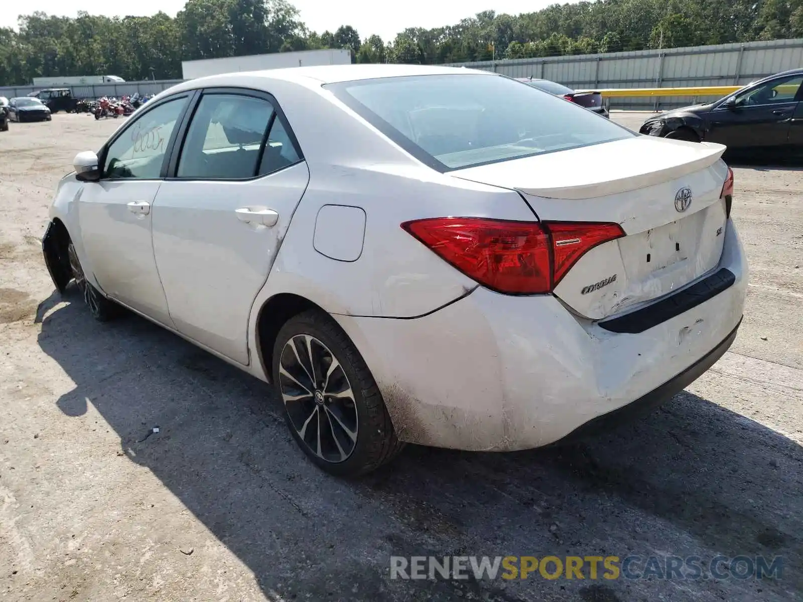 3 Photograph of a damaged car 5YFBURHE7KP916796 TOYOTA COROLLA 2019