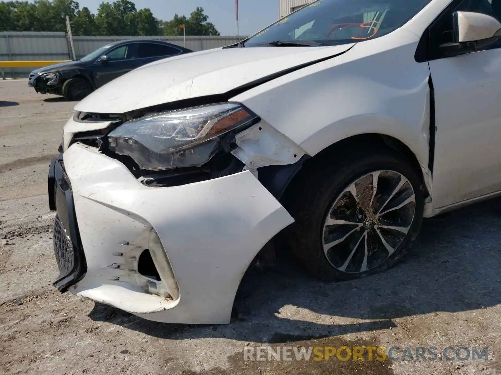 9 Photograph of a damaged car 5YFBURHE7KP916796 TOYOTA COROLLA 2019