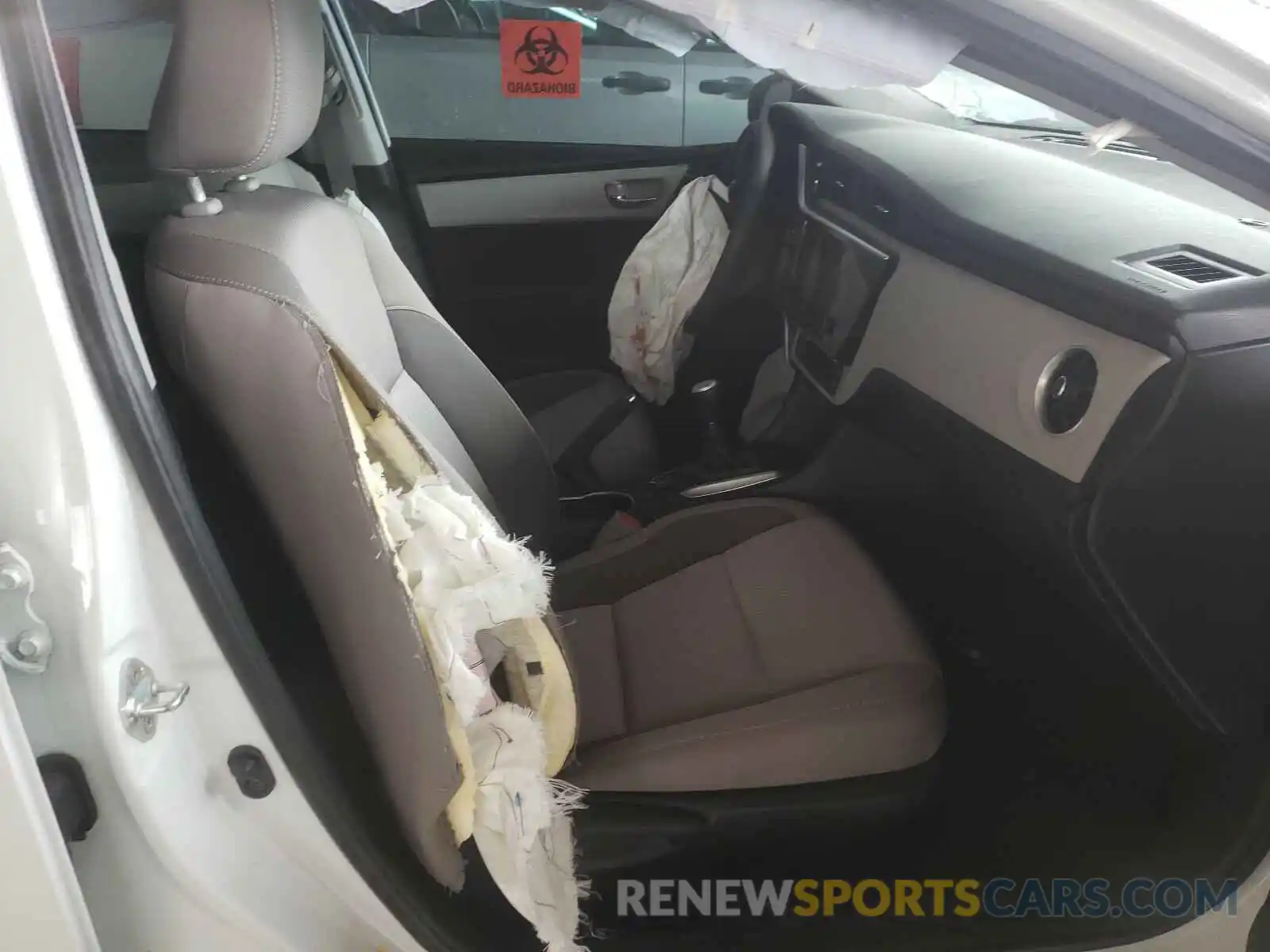 5 Photograph of a damaged car 5YFBURHE7KP917348 TOYOTA COROLLA 2019