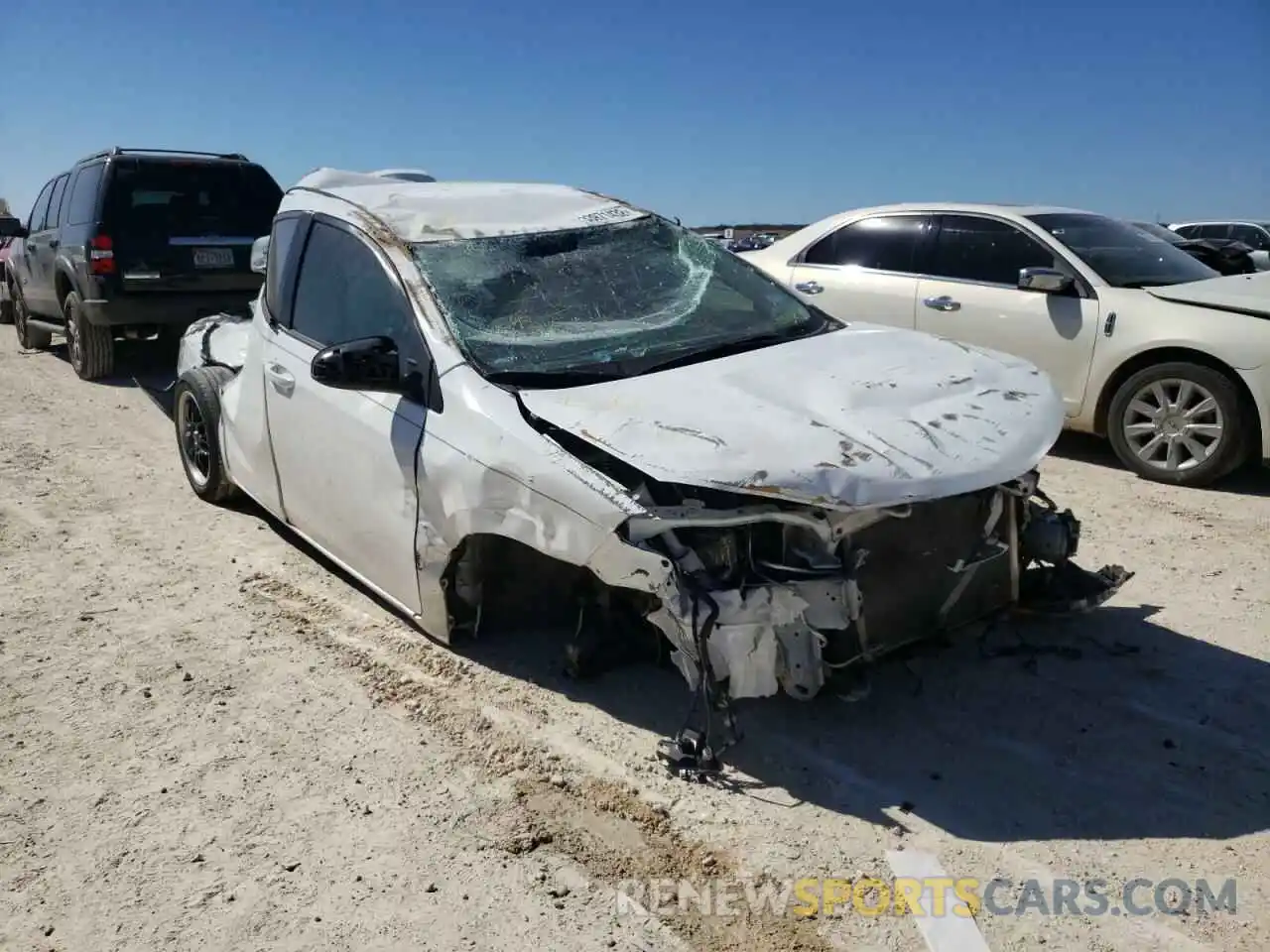 1 Photograph of a damaged car 5YFBURHE7KP918970 TOYOTA COROLLA 2019