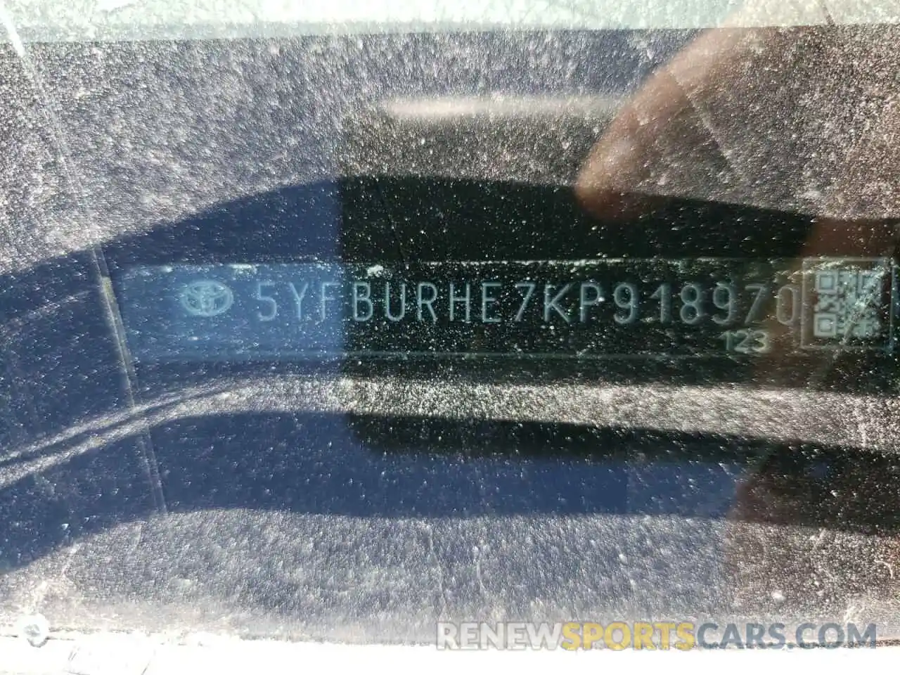 10 Photograph of a damaged car 5YFBURHE7KP918970 TOYOTA COROLLA 2019