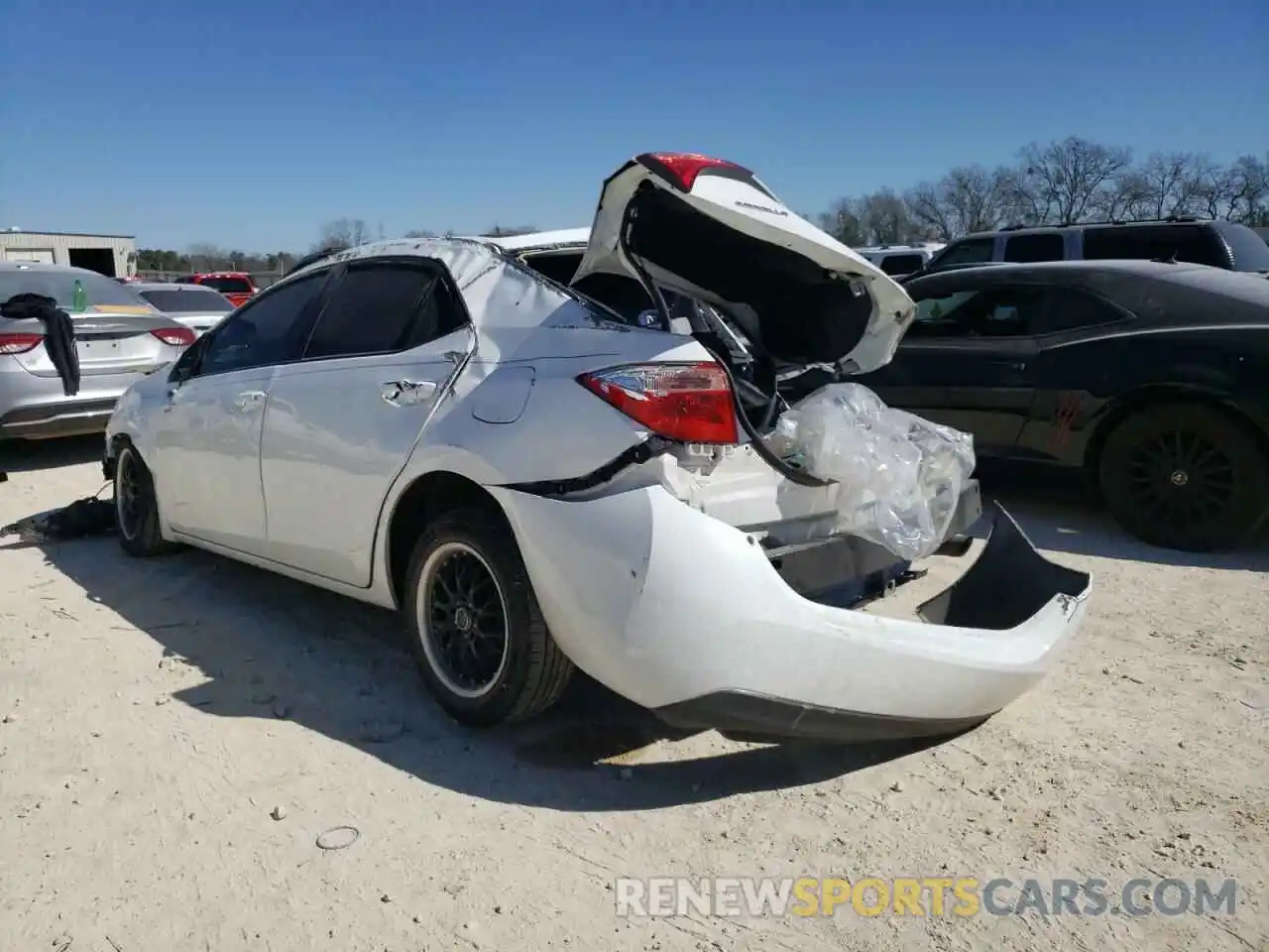 3 Photograph of a damaged car 5YFBURHE7KP918970 TOYOTA COROLLA 2019