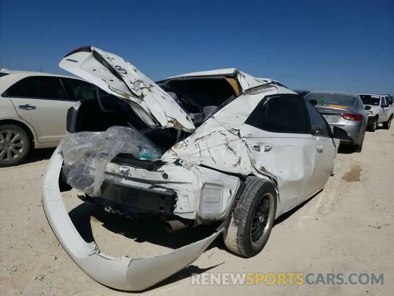 4 Photograph of a damaged car 5YFBURHE7KP918970 TOYOTA COROLLA 2019