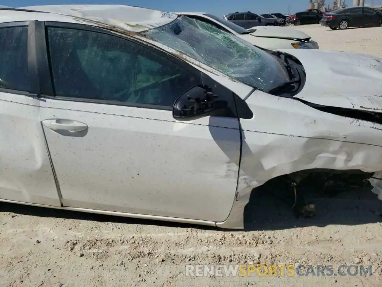 5 Photograph of a damaged car 5YFBURHE7KP918970 TOYOTA COROLLA 2019