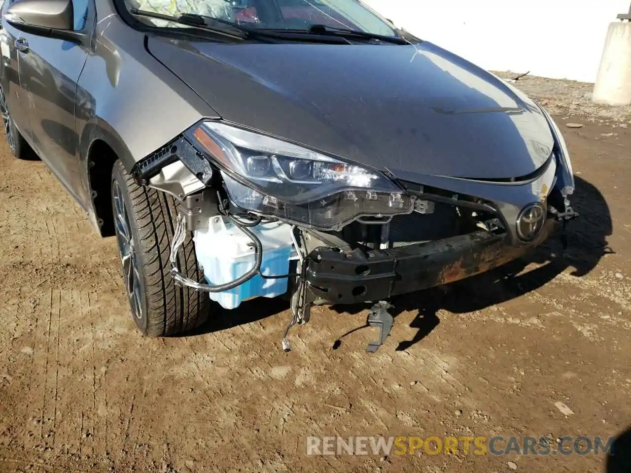 9 Photograph of a damaged car 5YFBURHE7KP919911 TOYOTA COROLLA 2019