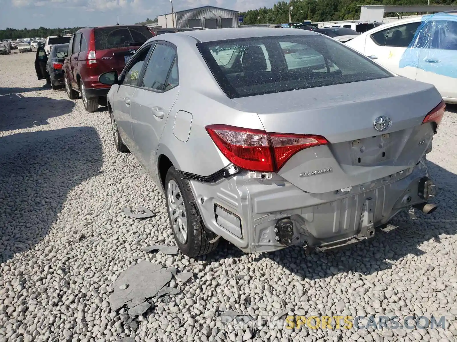 3 Photograph of a damaged car 5YFBURHE7KP922453 TOYOTA COROLLA 2019