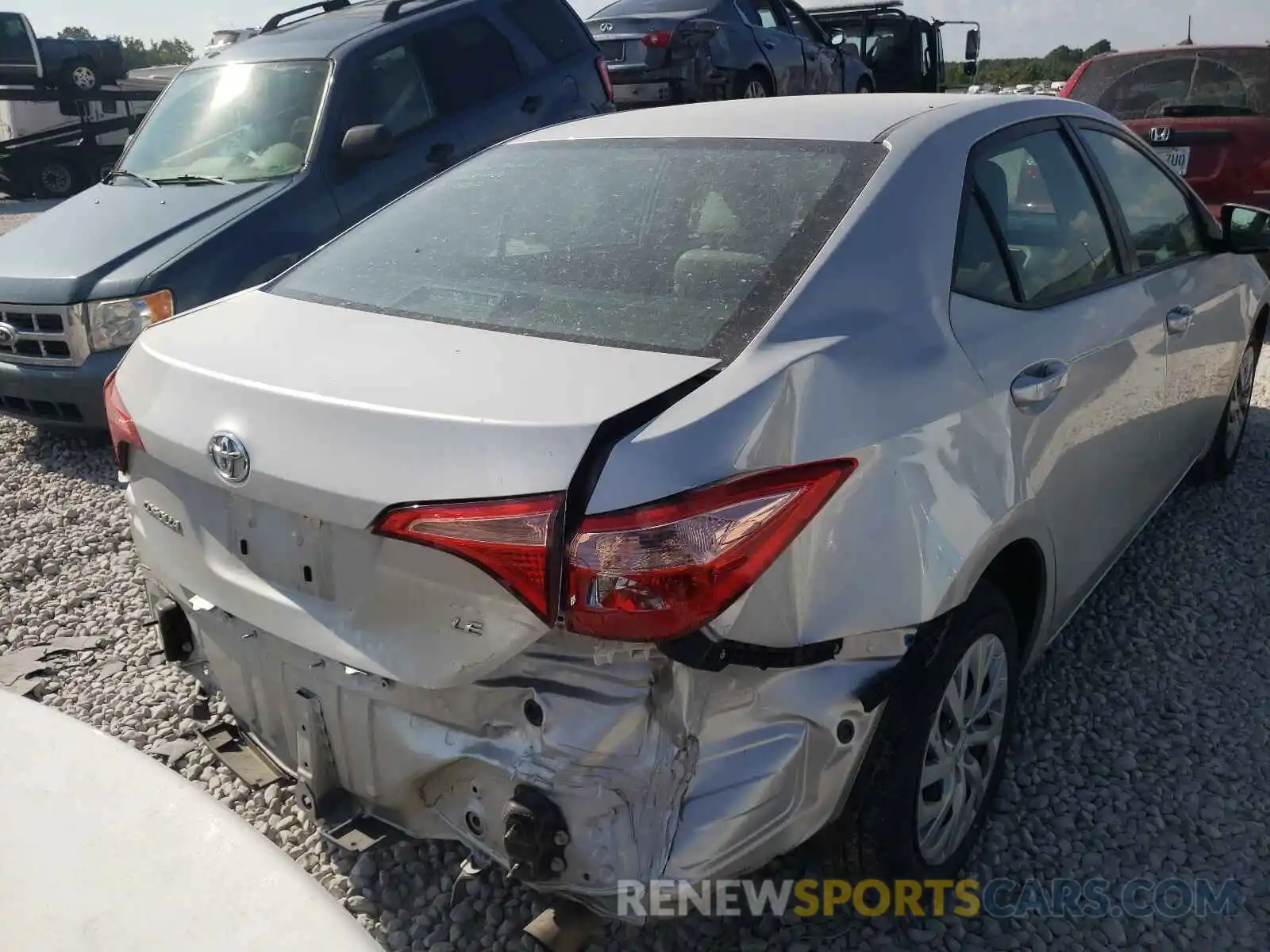 4 Photograph of a damaged car 5YFBURHE7KP922453 TOYOTA COROLLA 2019