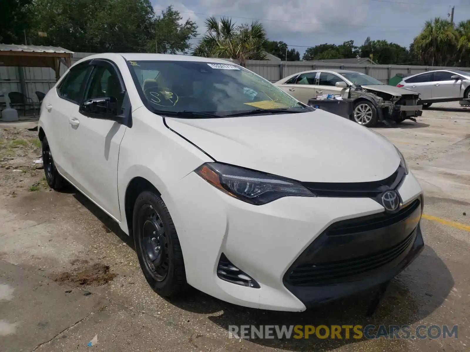 1 Photograph of a damaged car 5YFBURHE7KP923327 TOYOTA COROLLA 2019