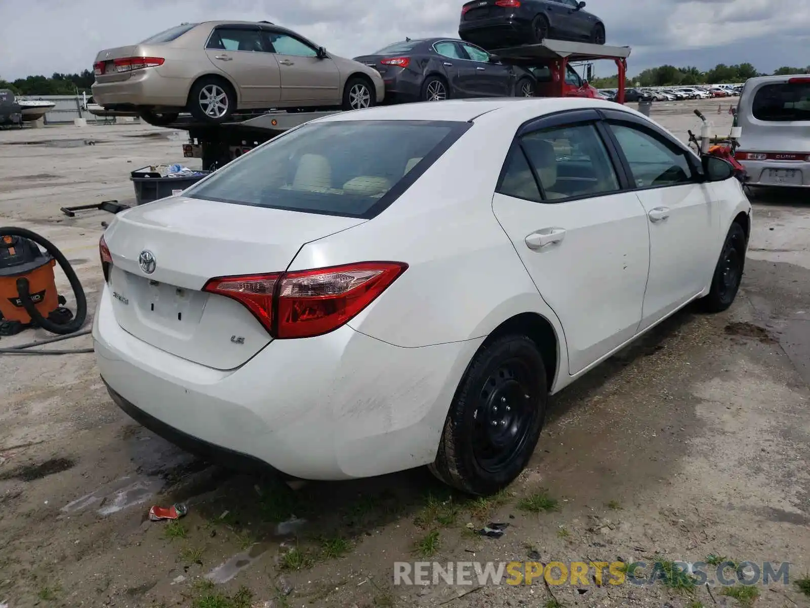 4 Photograph of a damaged car 5YFBURHE7KP923327 TOYOTA COROLLA 2019