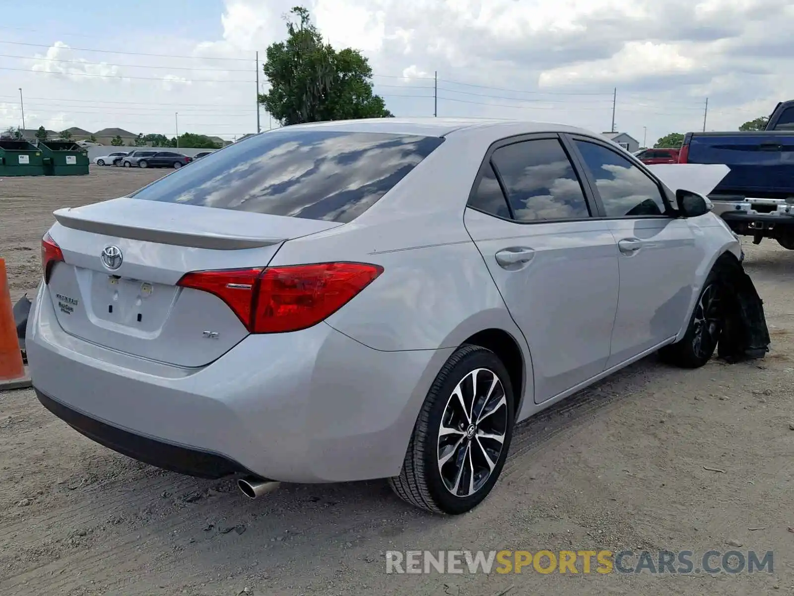 4 Photograph of a damaged car 5YFBURHE7KP923571 TOYOTA COROLLA 2019