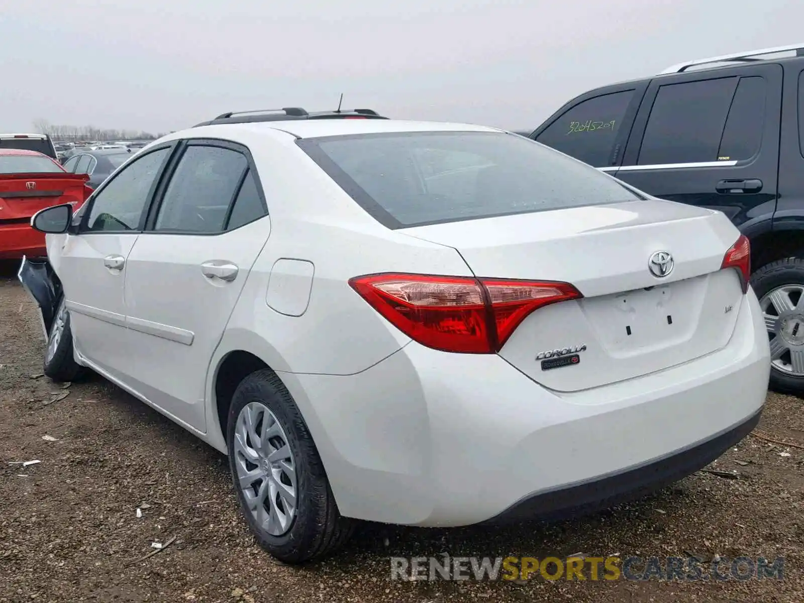 3 Photograph of a damaged car 5YFBURHE7KP923845 TOYOTA COROLLA 2019