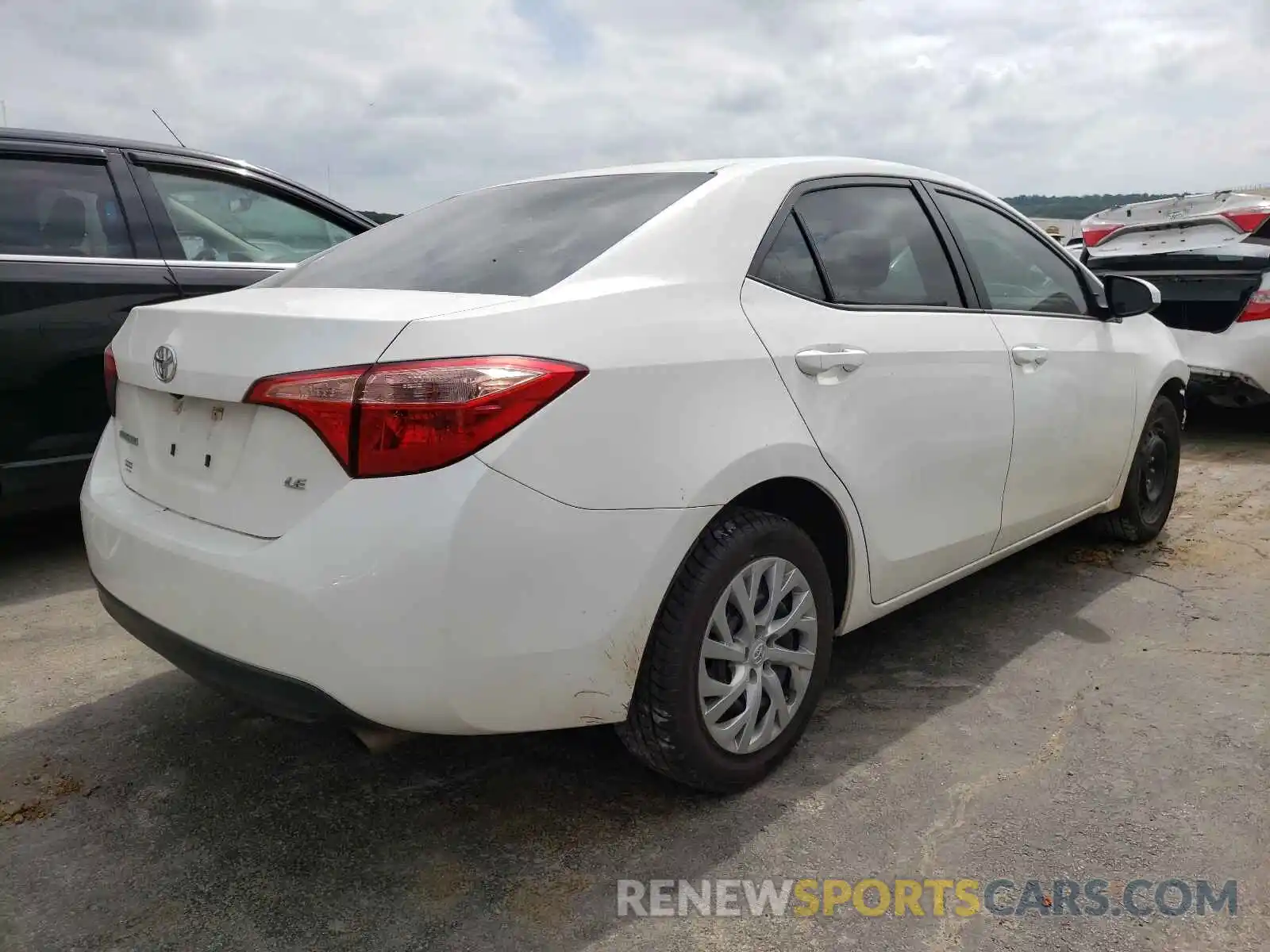 4 Photograph of a damaged car 5YFBURHE7KP924428 TOYOTA COROLLA 2019