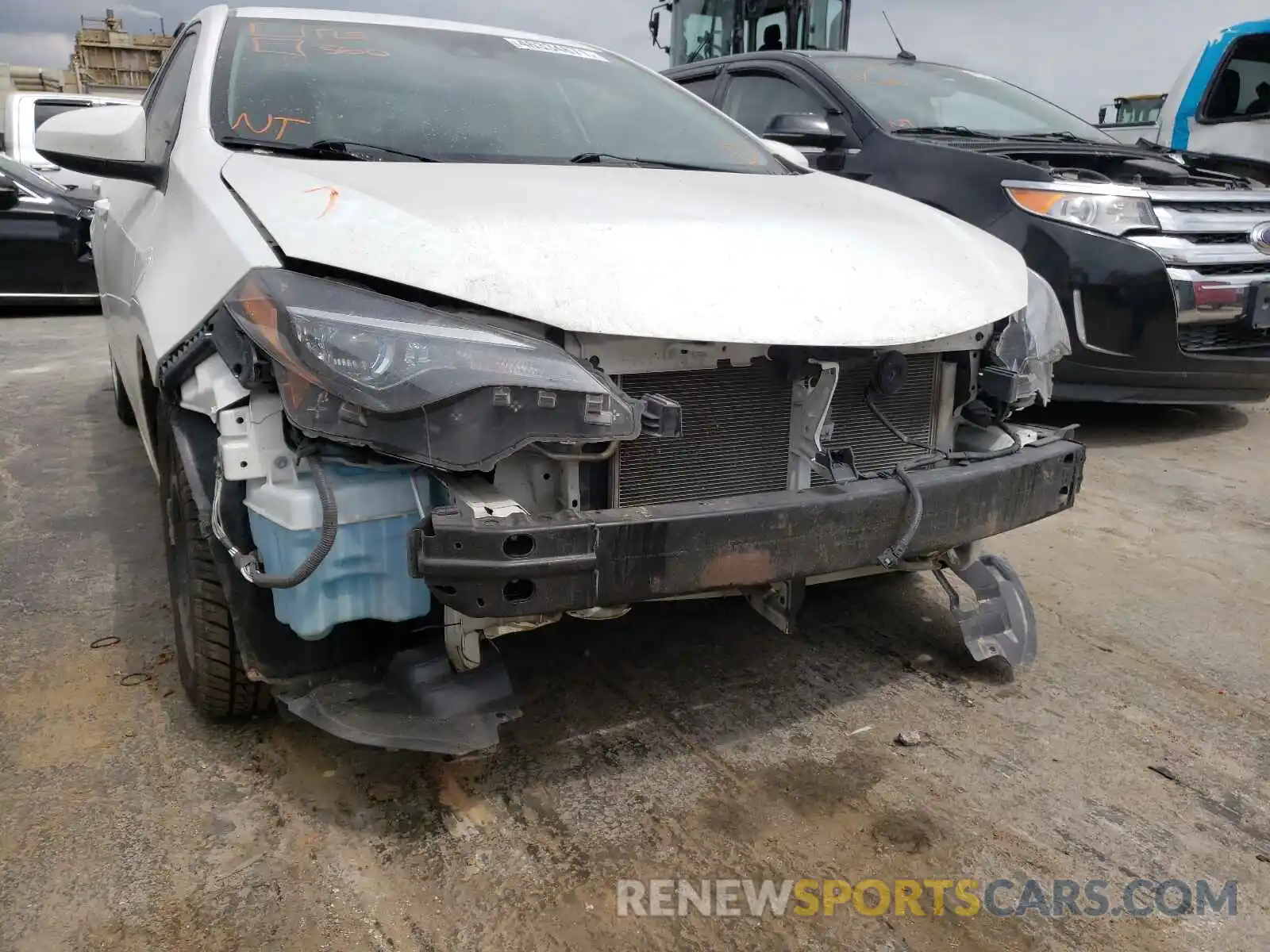 9 Photograph of a damaged car 5YFBURHE7KP924428 TOYOTA COROLLA 2019