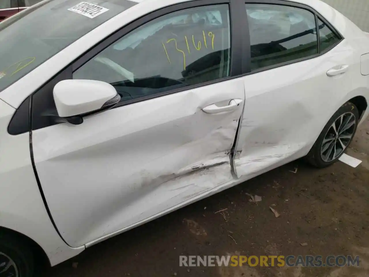 9 Photograph of a damaged car 5YFBURHE7KP924767 TOYOTA COROLLA 2019