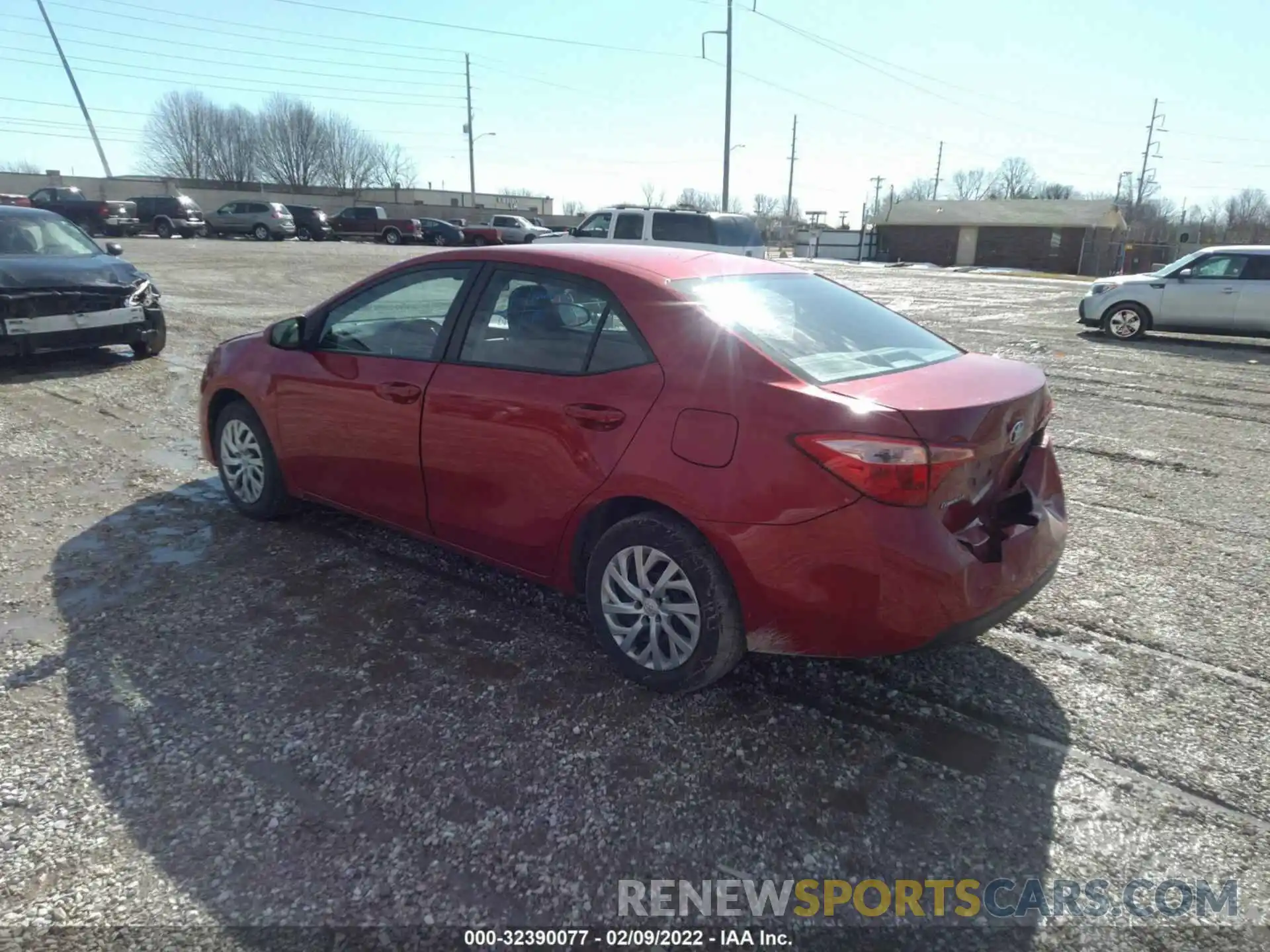 3 Photograph of a damaged car 5YFBURHE7KP926101 TOYOTA COROLLA 2019