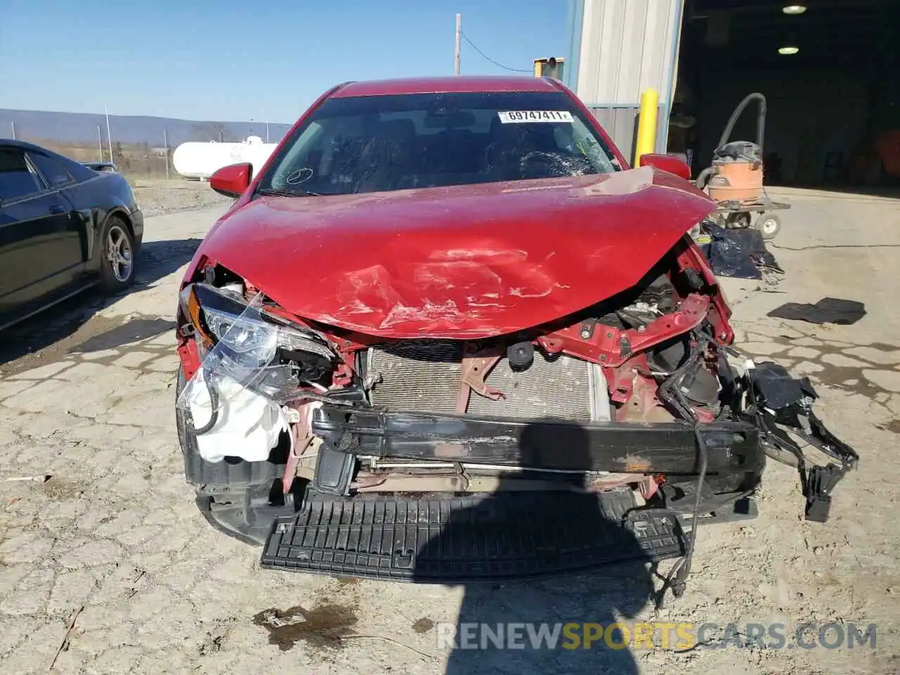 9 Photograph of a damaged car 5YFBURHE7KP927068 TOYOTA COROLLA 2019