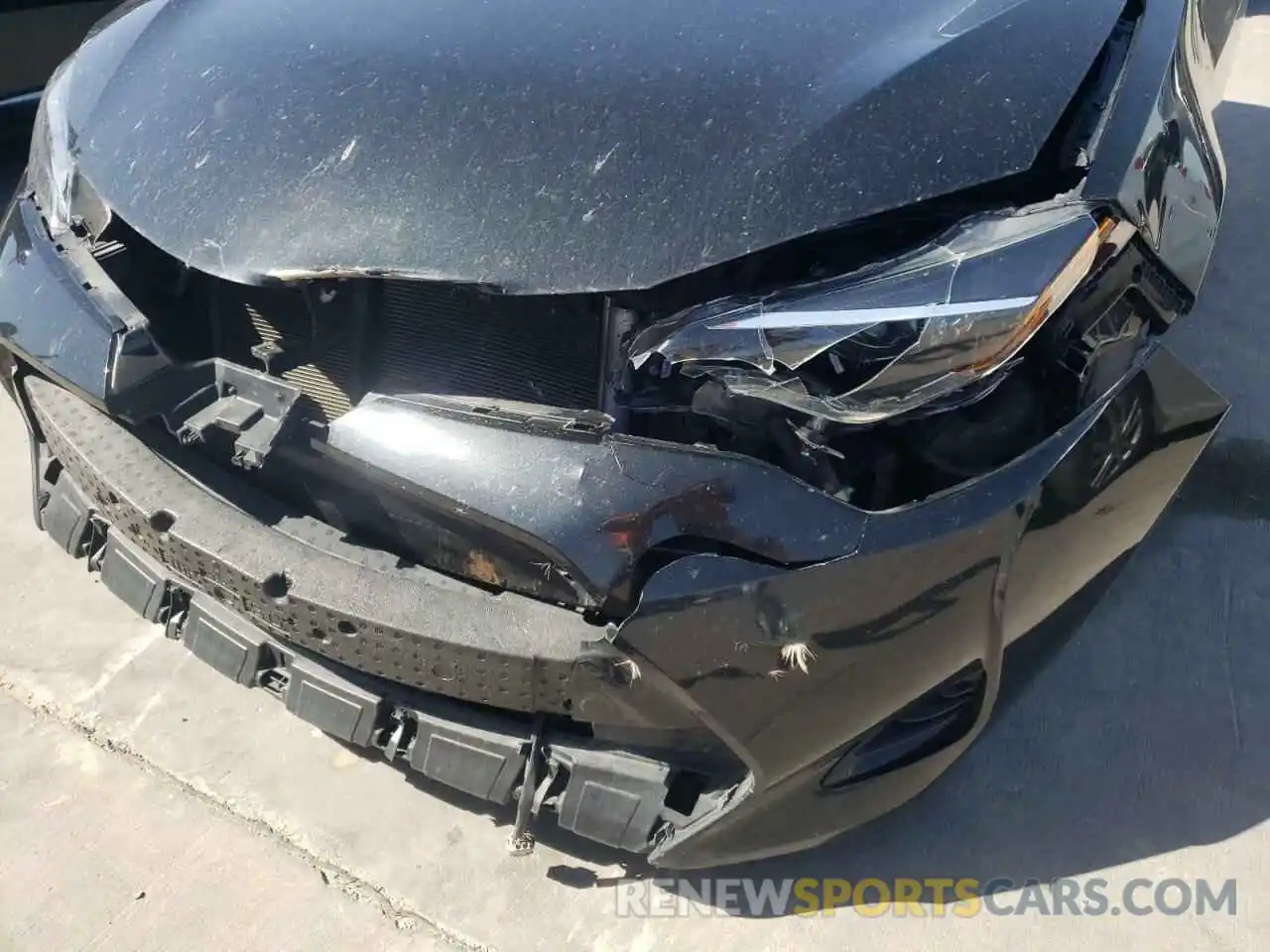 9 Photograph of a damaged car 5YFBURHE7KP927913 TOYOTA COROLLA 2019