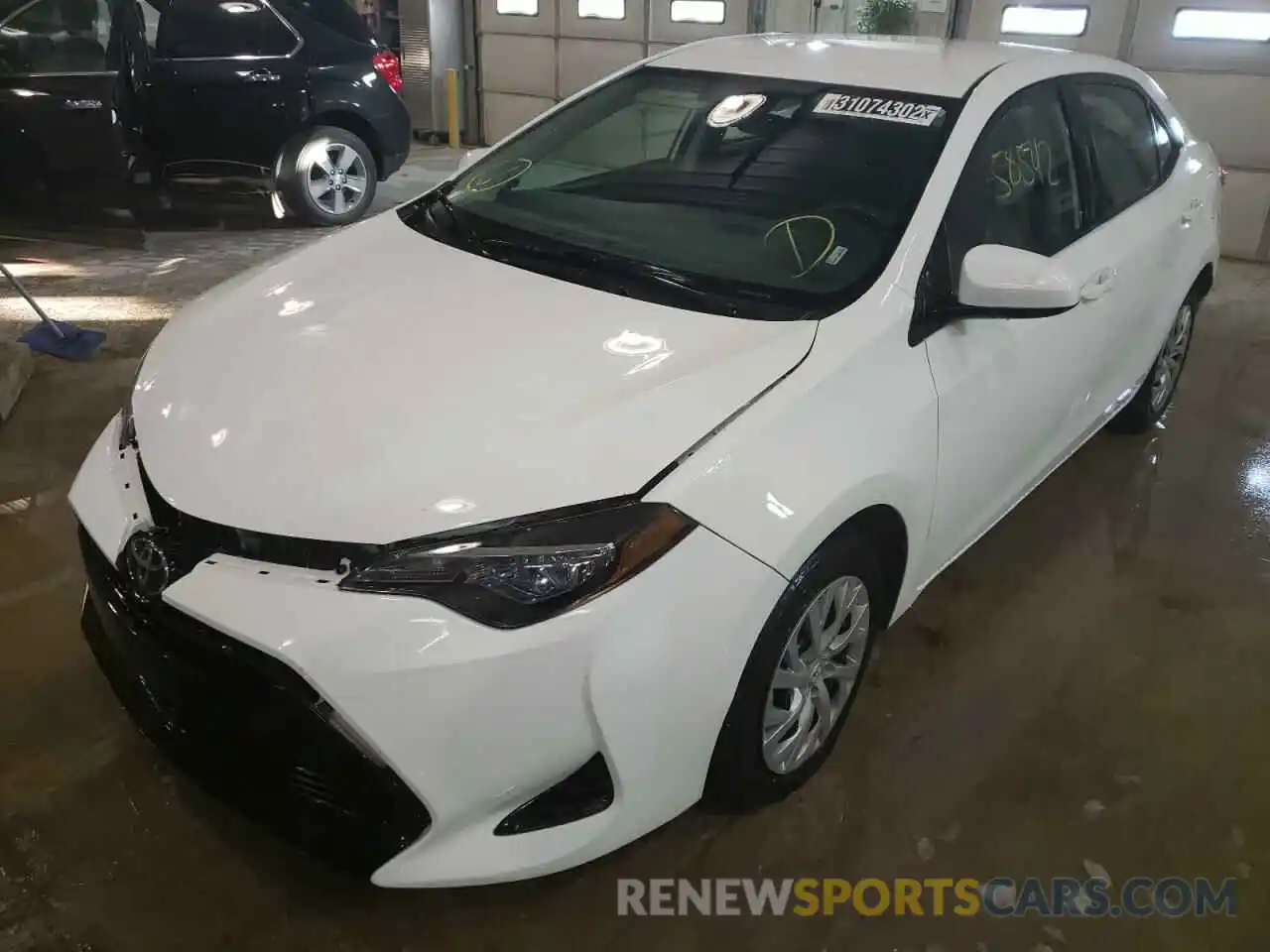 2 Photograph of a damaged car 5YFBURHE7KP928401 TOYOTA COROLLA 2019