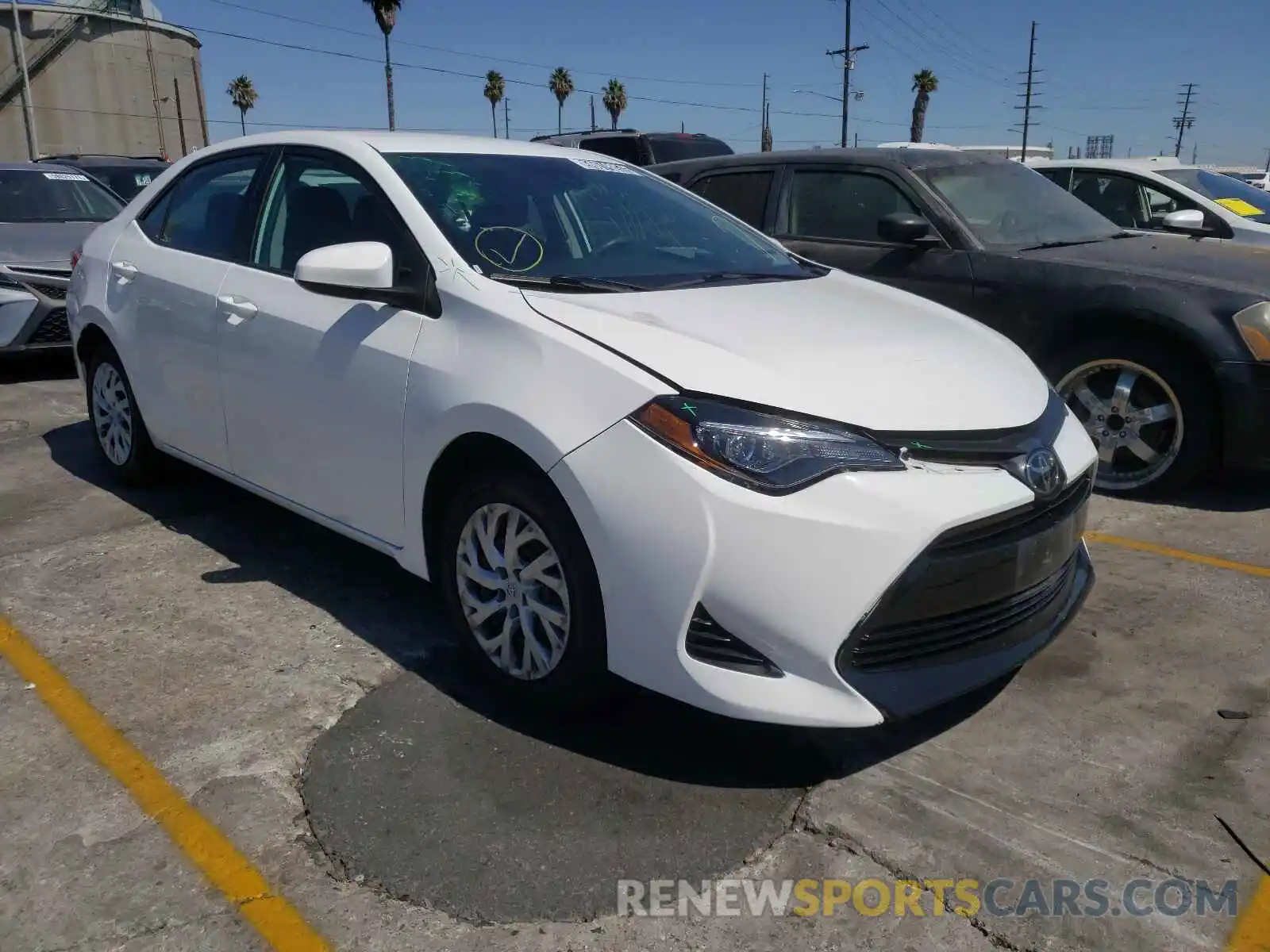 1 Photograph of a damaged car 5YFBURHE7KP928723 TOYOTA COROLLA 2019