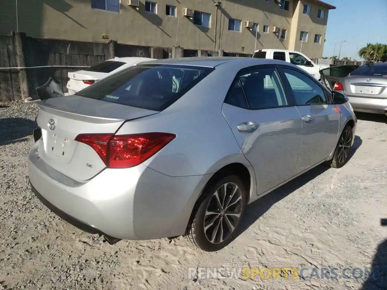 4 Фотография поврежденного автомобиля 5YFBURHE7KP928737 TOYOTA COROLLA 2019