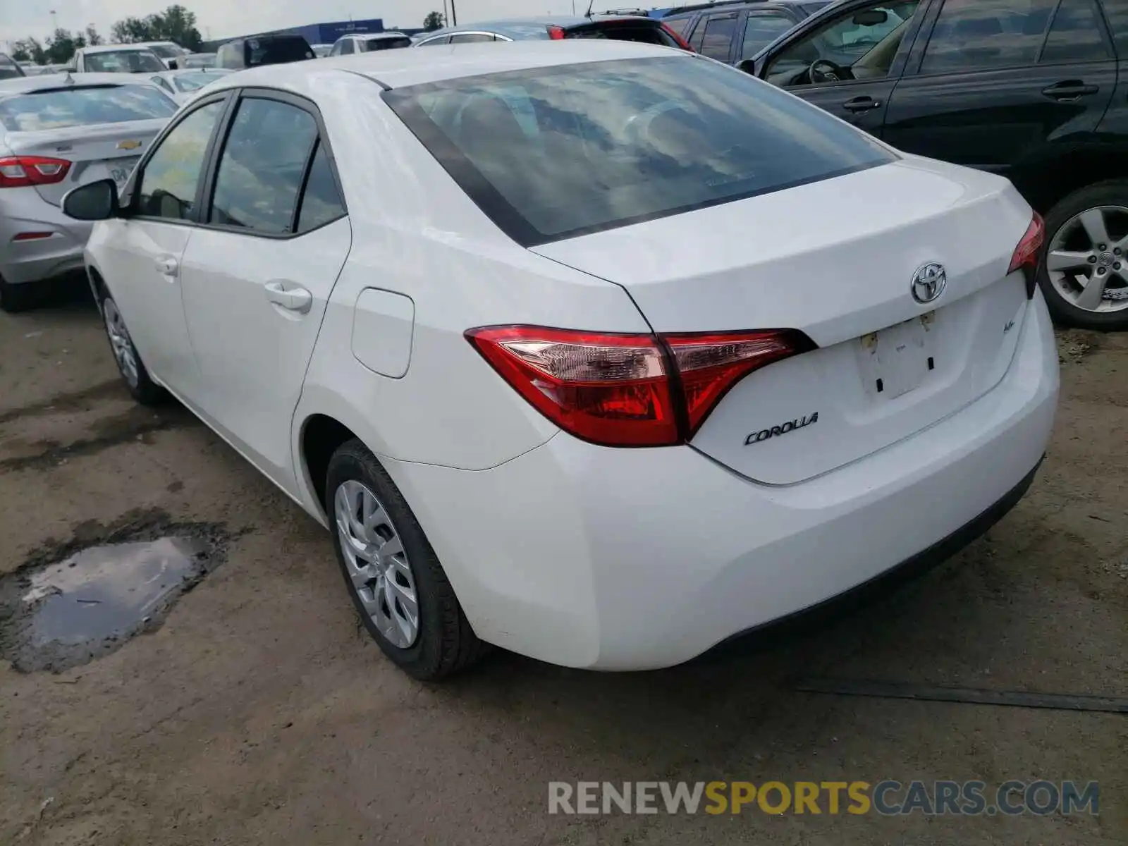 3 Photograph of a damaged car 5YFBURHE7KP928771 TOYOTA COROLLA 2019