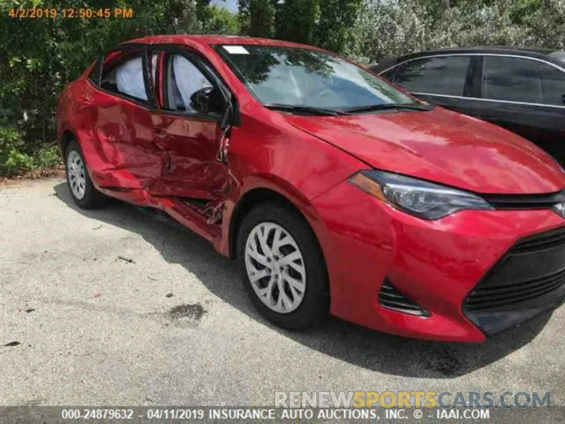 1 Photograph of a damaged car 5YFBURHE7KP930262 TOYOTA COROLLA 2019