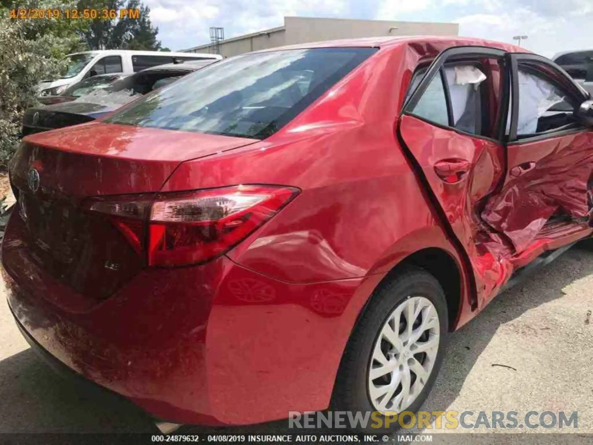 15 Photograph of a damaged car 5YFBURHE7KP930262 TOYOTA COROLLA 2019