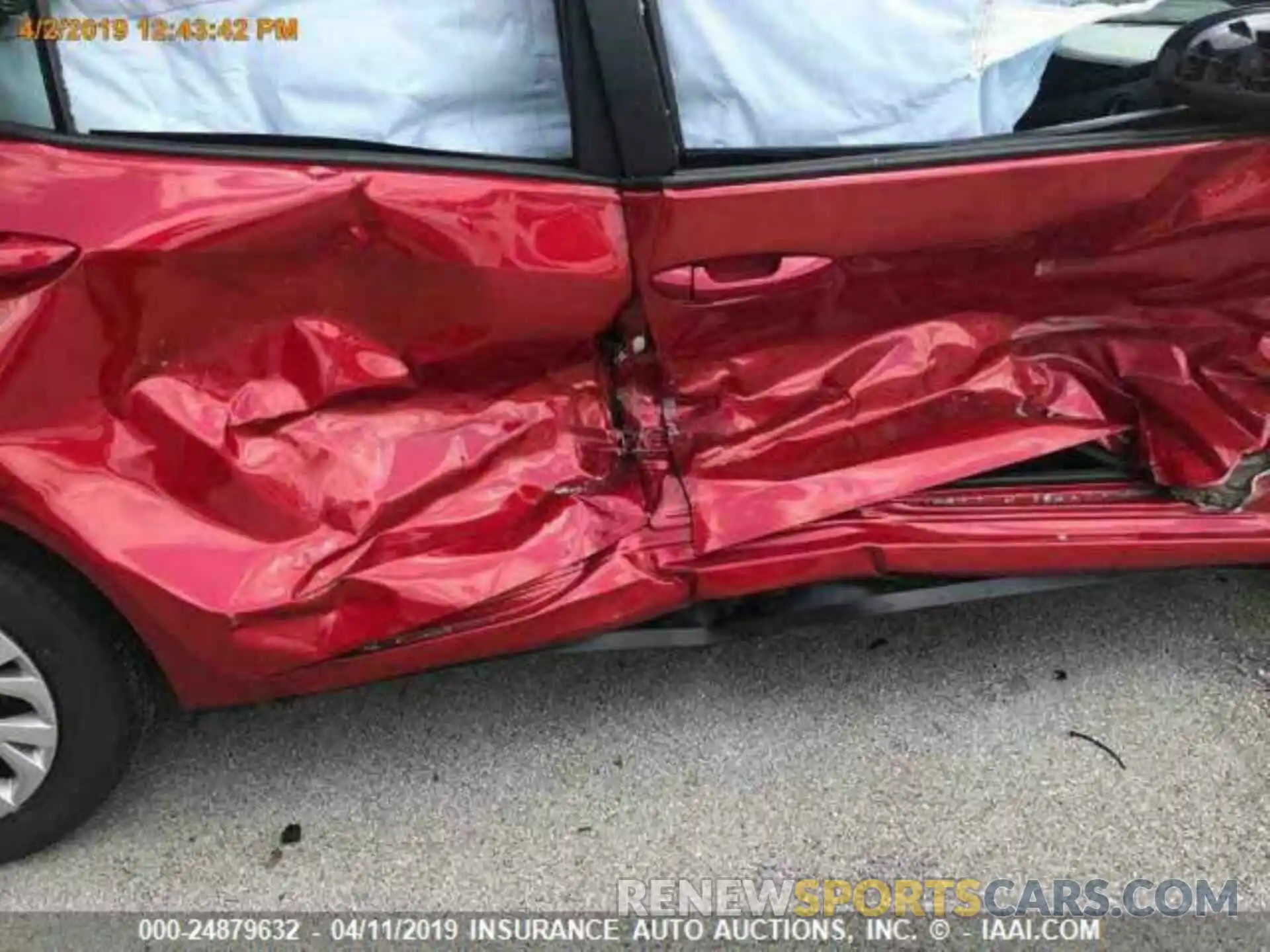 6 Photograph of a damaged car 5YFBURHE7KP930262 TOYOTA COROLLA 2019