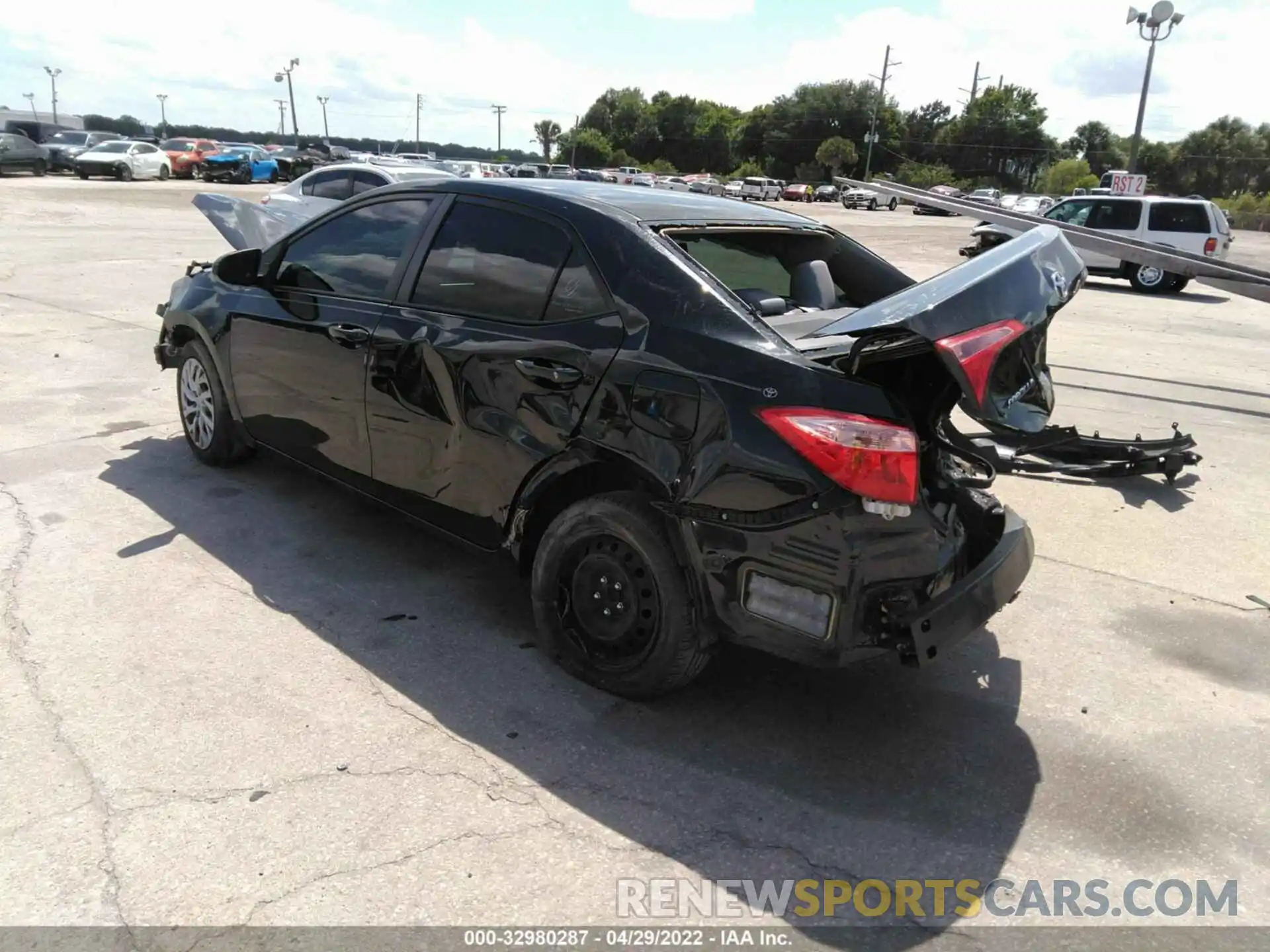 3 Photograph of a damaged car 5YFBURHE7KP930732 TOYOTA COROLLA 2019