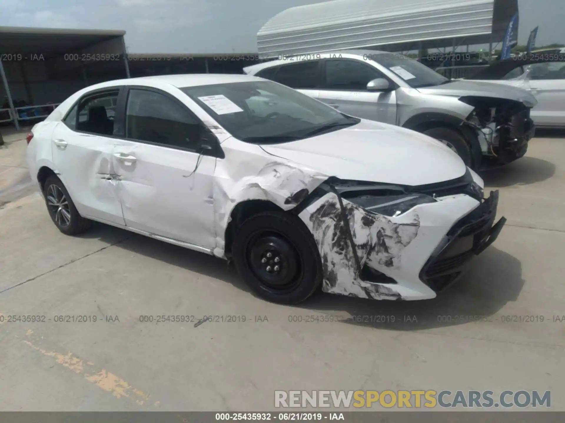 1 Photograph of a damaged car 5YFBURHE7KP931556 TOYOTA COROLLA 2019