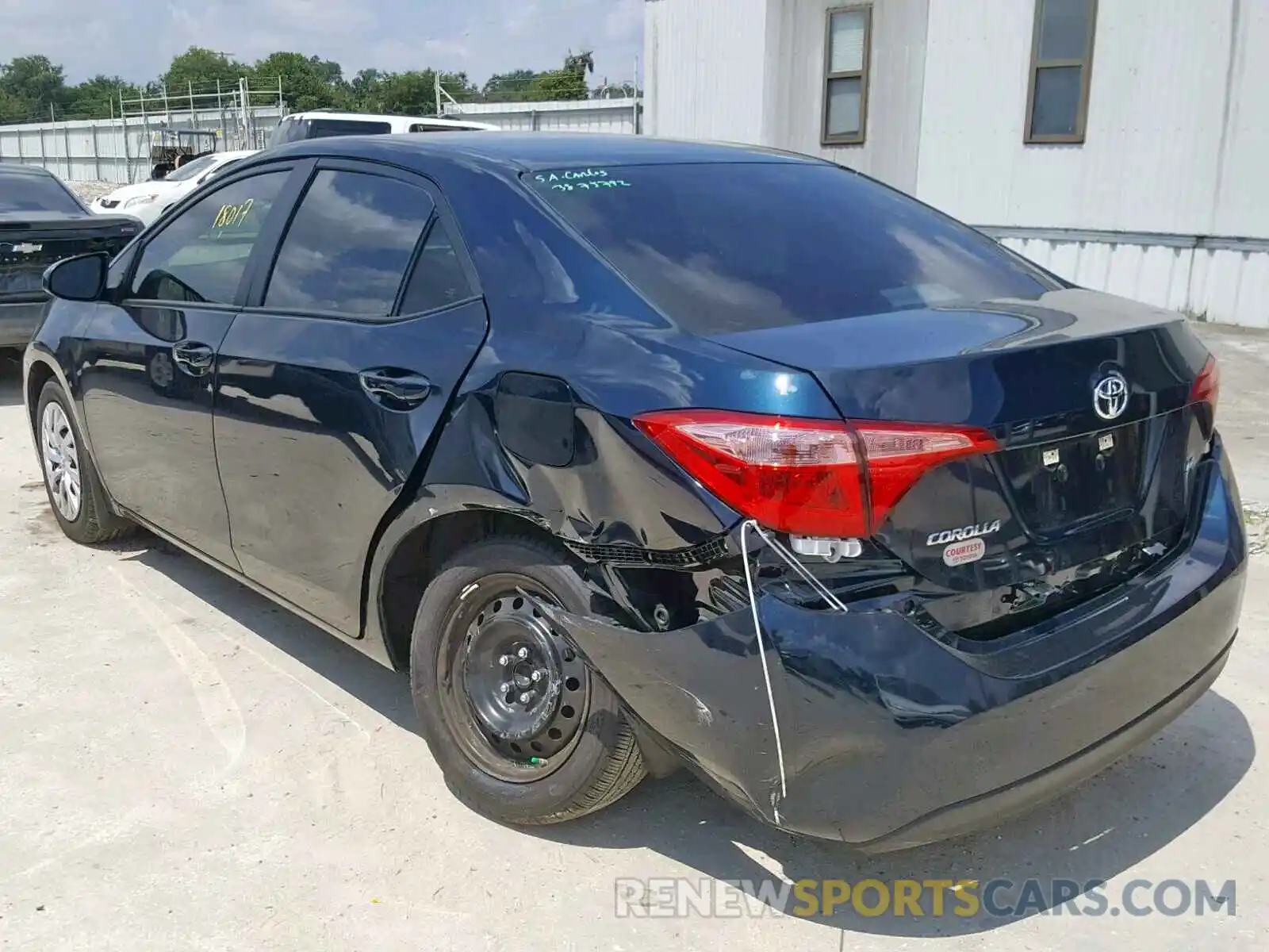 3 Photograph of a damaged car 5YFBURHE7KP932111 TOYOTA COROLLA 2019