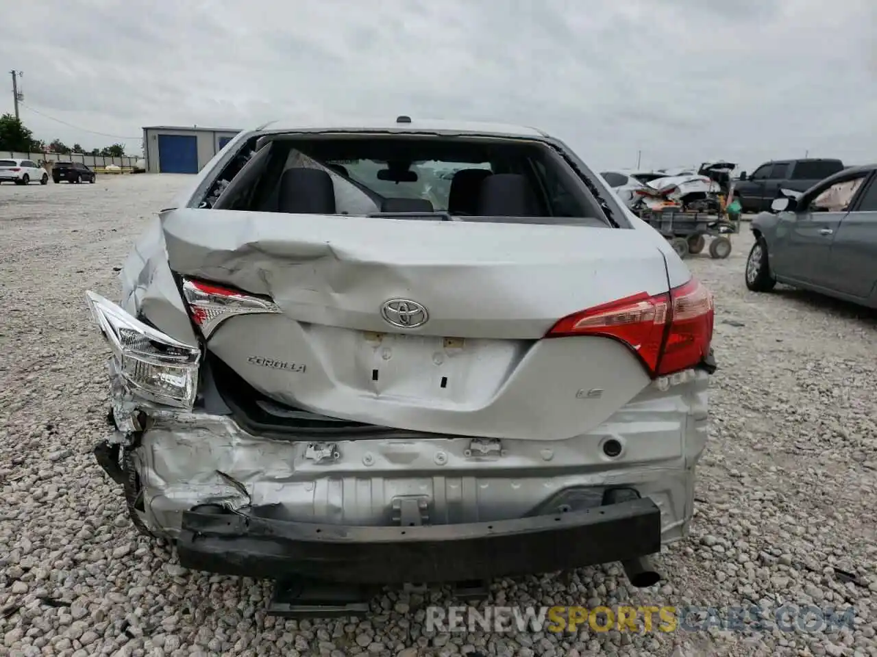 9 Photograph of a damaged car 5YFBURHE7KP933324 TOYOTA COROLLA 2019