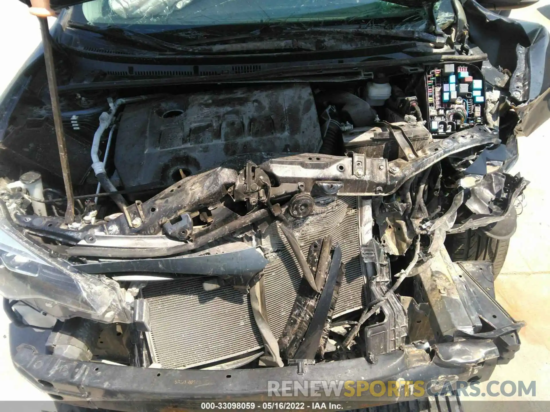 10 Photograph of a damaged car 5YFBURHE7KP933386 TOYOTA COROLLA 2019