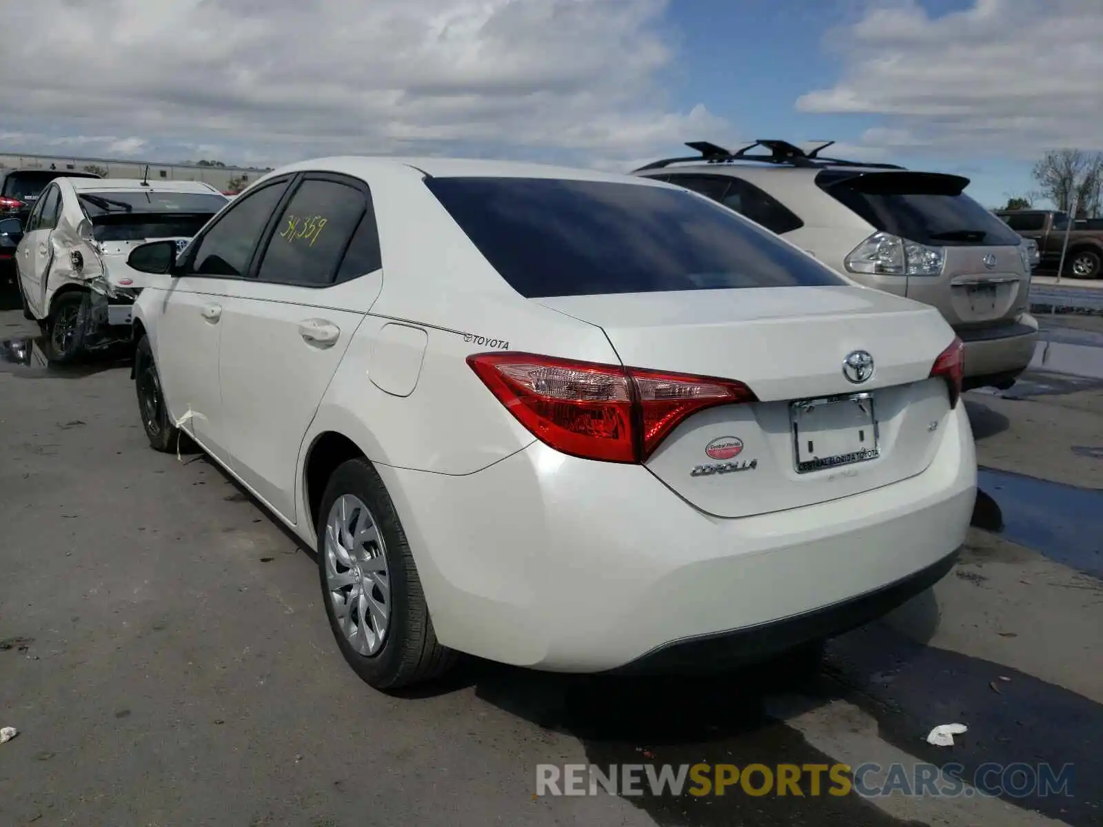 3 Photograph of a damaged car 5YFBURHE7KP933548 TOYOTA COROLLA 2019