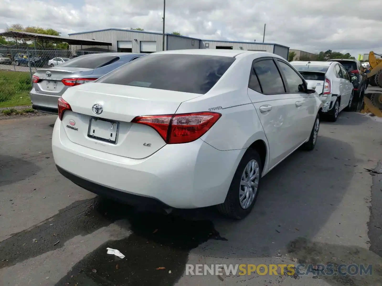 4 Photograph of a damaged car 5YFBURHE7KP933548 TOYOTA COROLLA 2019