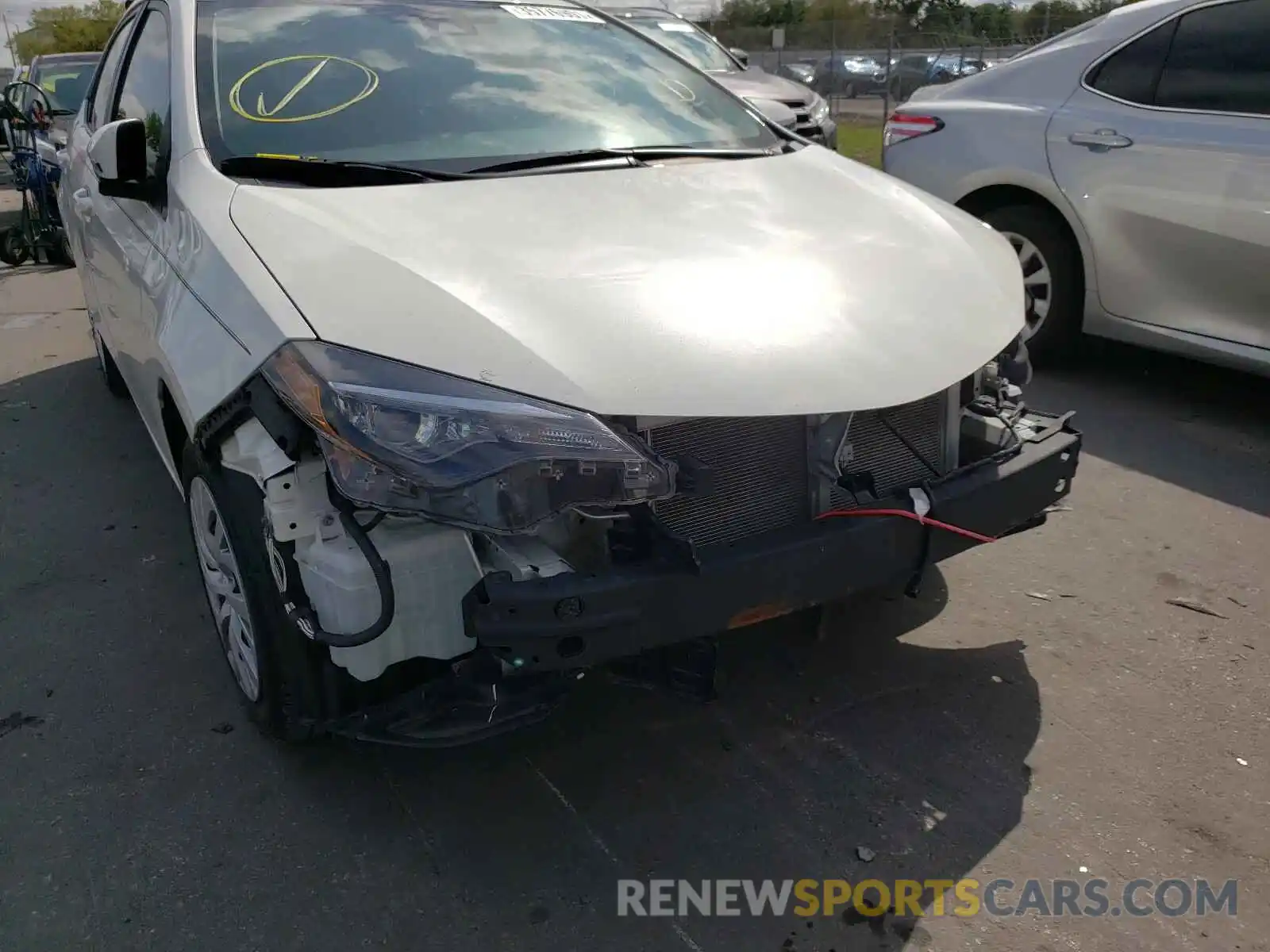 9 Photograph of a damaged car 5YFBURHE7KP933548 TOYOTA COROLLA 2019