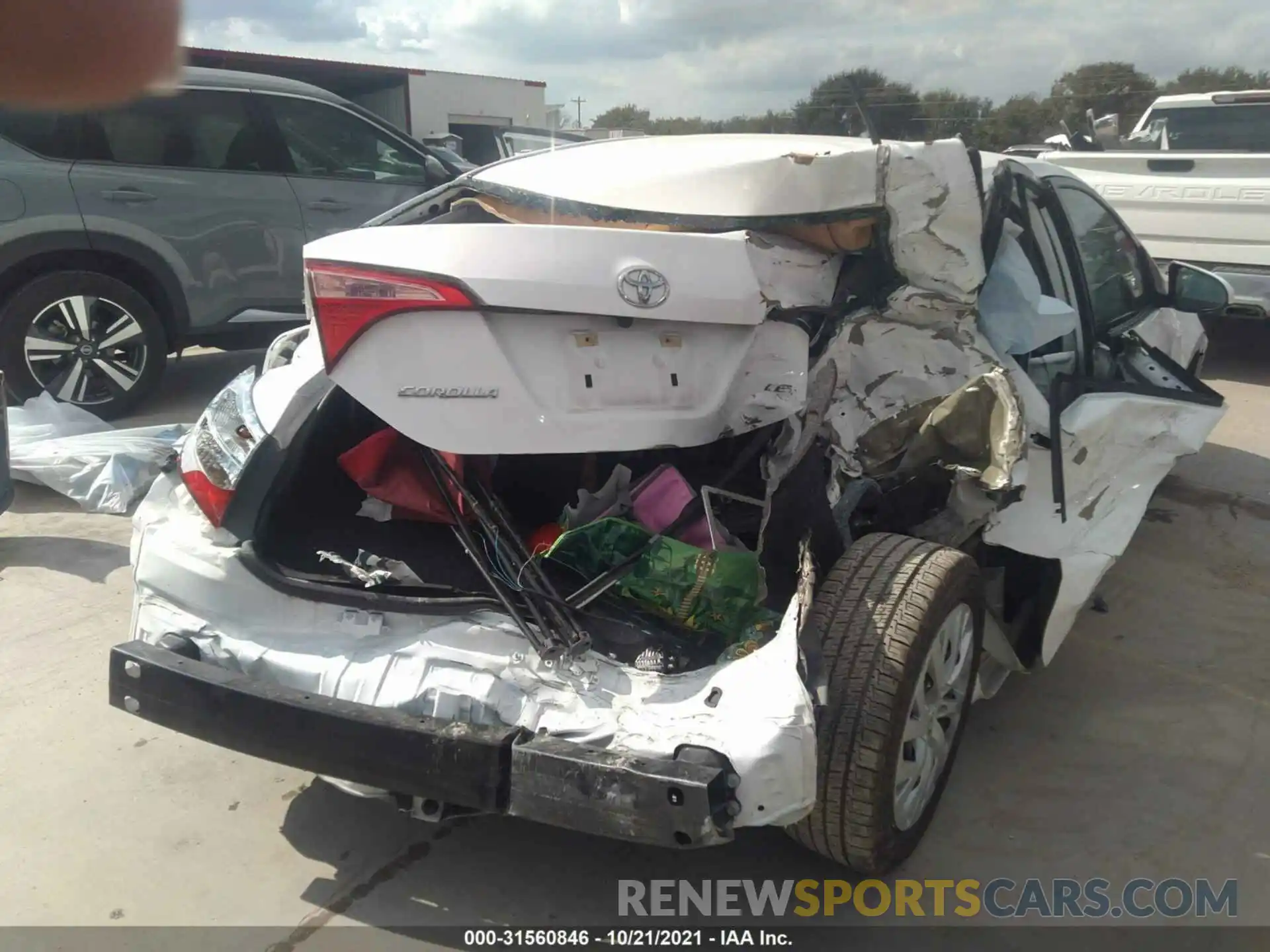 6 Photograph of a damaged car 5YFBURHE7KP933937 TOYOTA COROLLA 2019