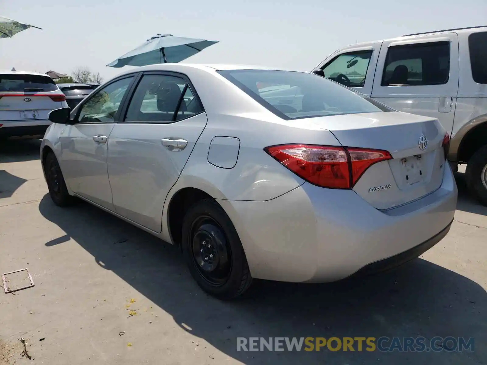 3 Photograph of a damaged car 5YFBURHE7KP934070 TOYOTA COROLLA 2019