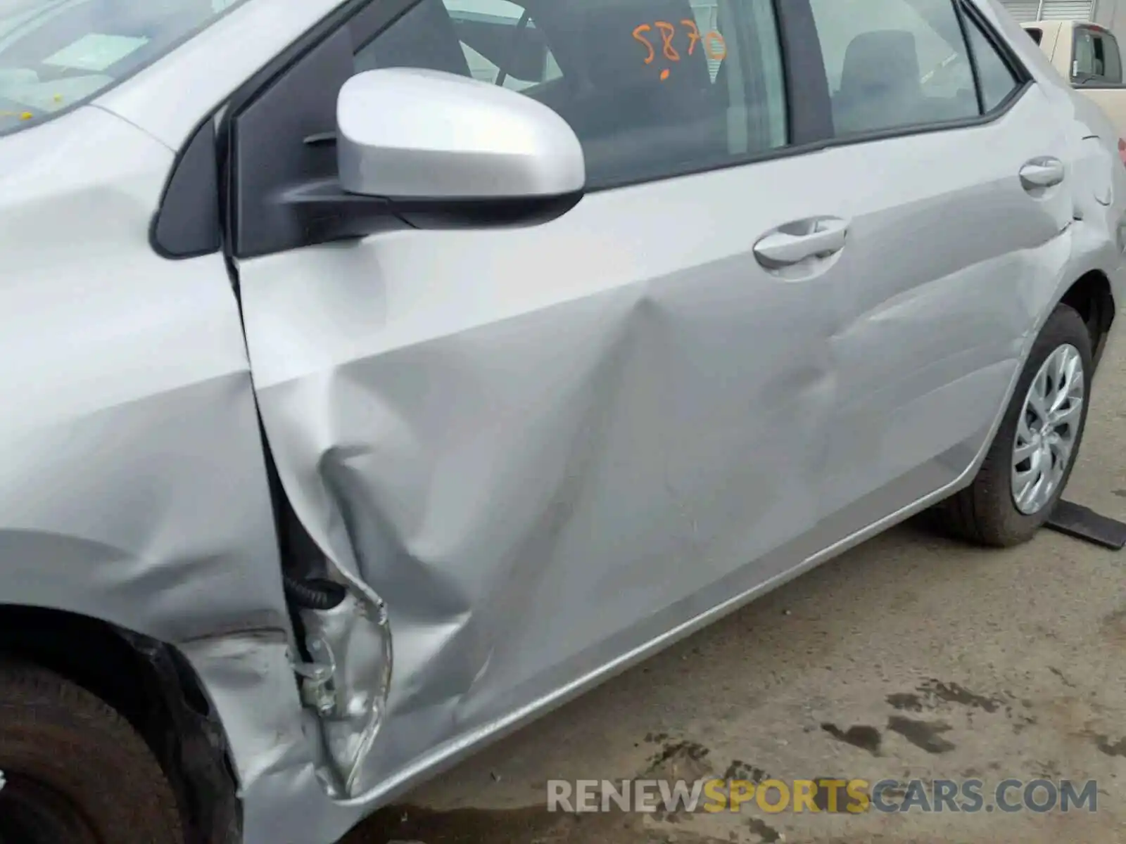9 Photograph of a damaged car 5YFBURHE7KP934652 TOYOTA COROLLA 2019