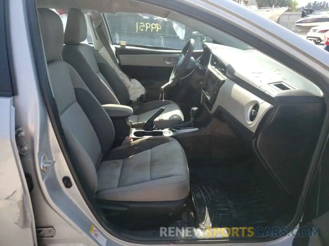 5 Photograph of a damaged car 5YFBURHE7KP935249 TOYOTA COROLLA 2019