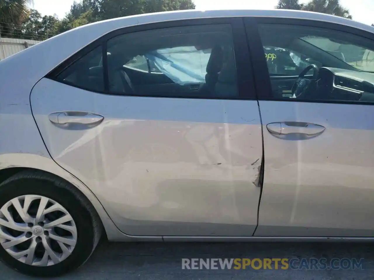 9 Photograph of a damaged car 5YFBURHE7KP935249 TOYOTA COROLLA 2019