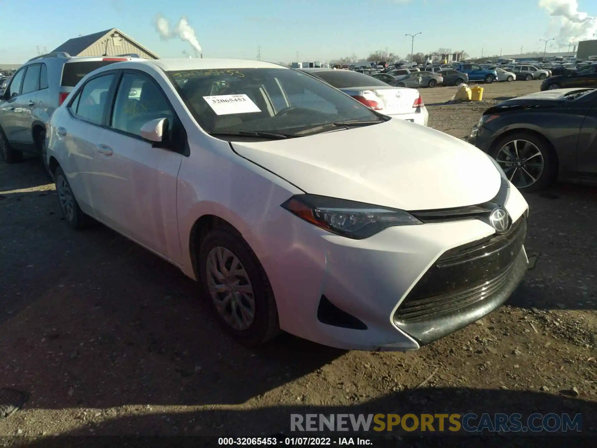 1 Photograph of a damaged car 5YFBURHE7KP935705 TOYOTA COROLLA 2019