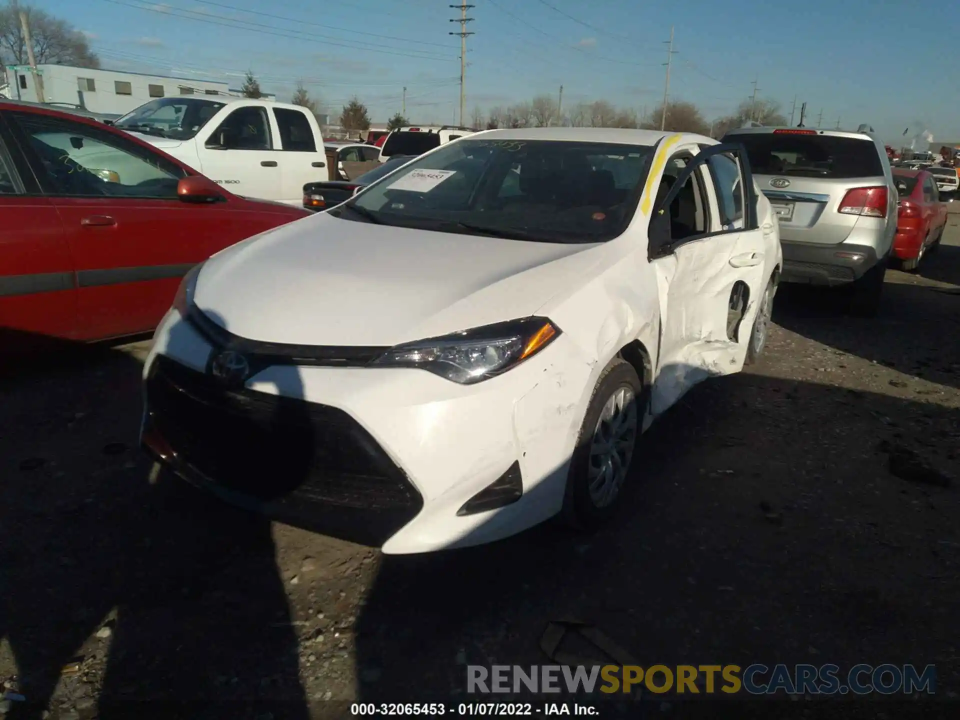 2 Photograph of a damaged car 5YFBURHE7KP935705 TOYOTA COROLLA 2019