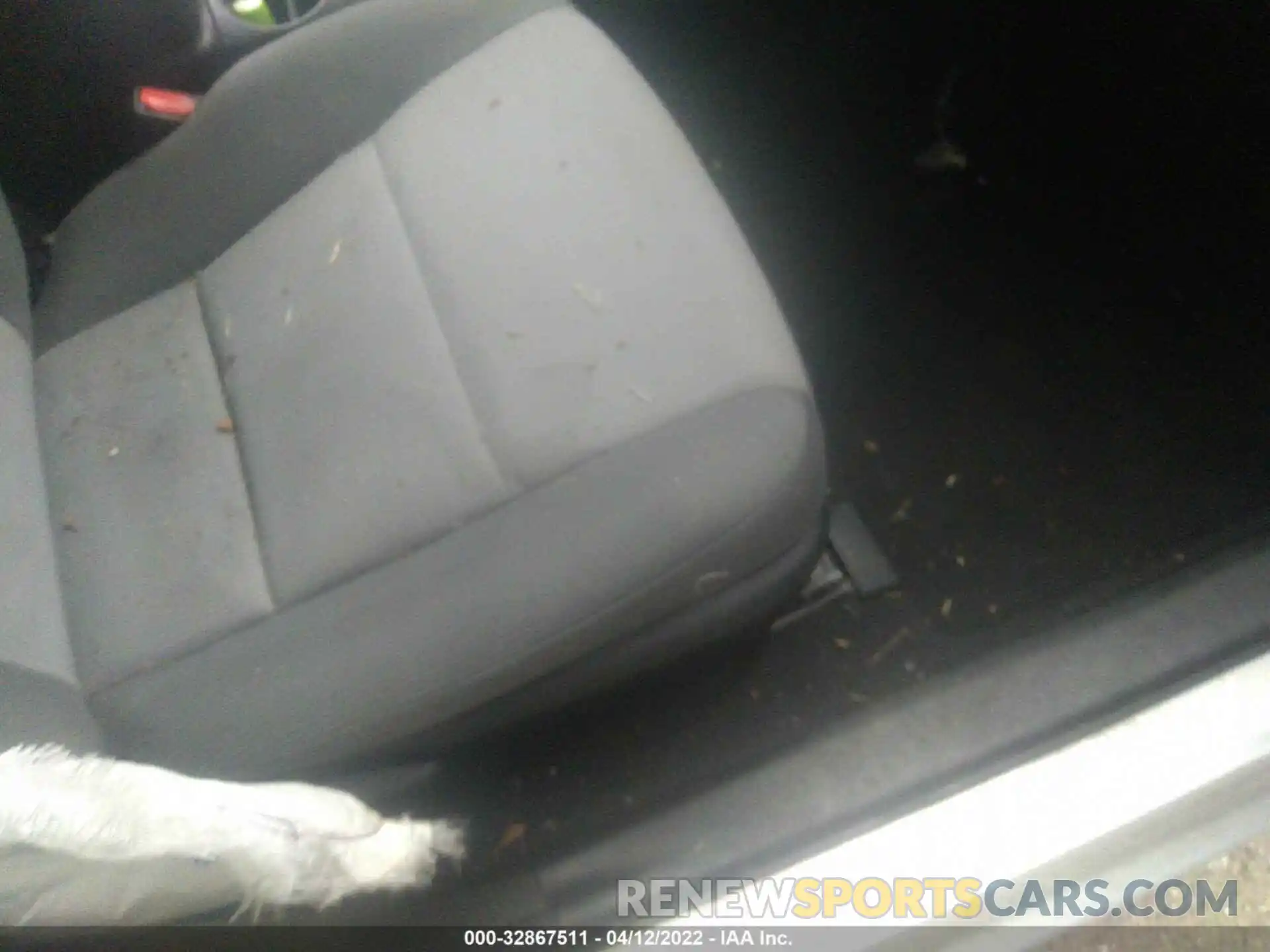 5 Photograph of a damaged car 5YFBURHE7KP935851 TOYOTA COROLLA 2019