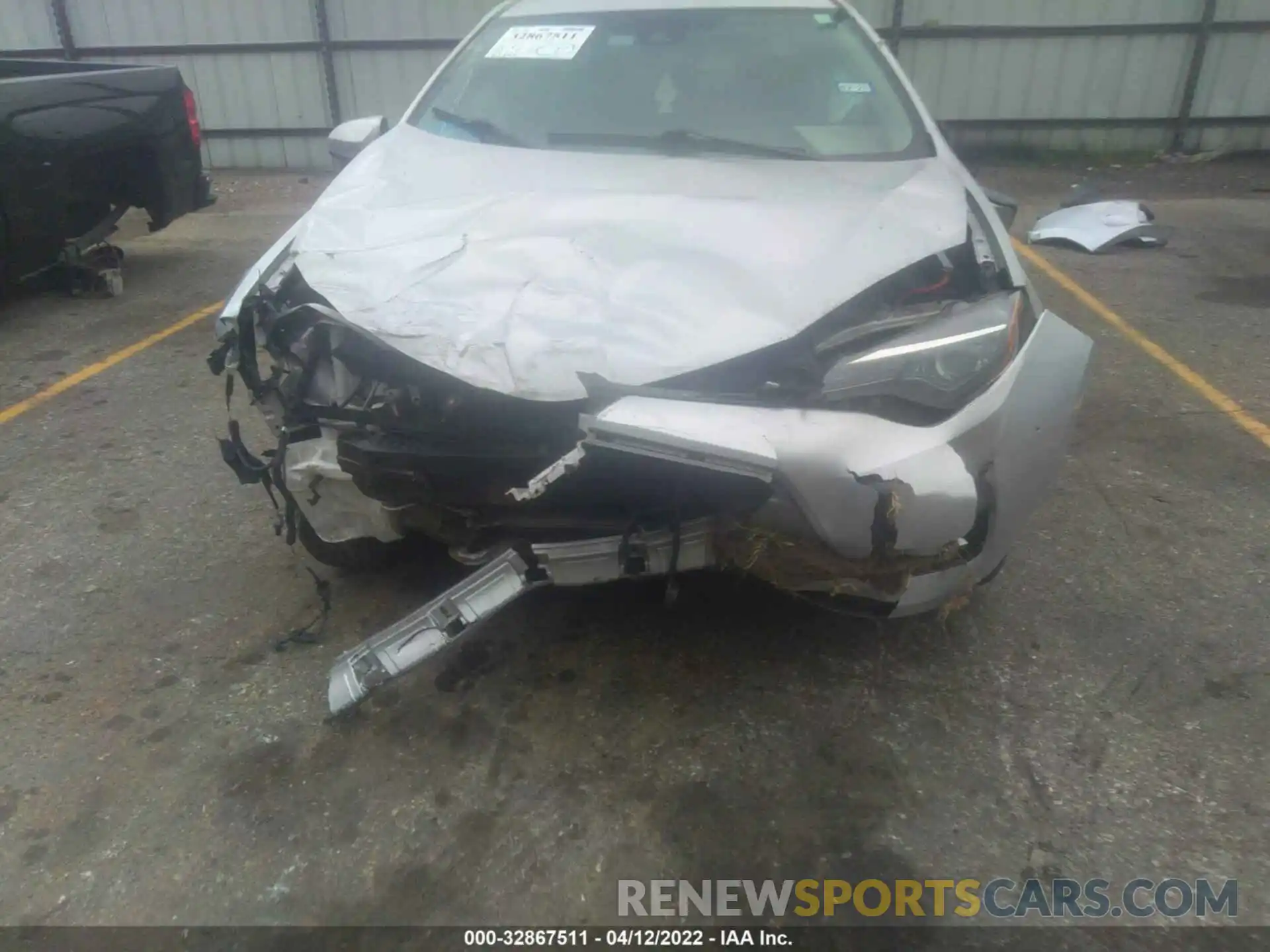 6 Photograph of a damaged car 5YFBURHE7KP935851 TOYOTA COROLLA 2019